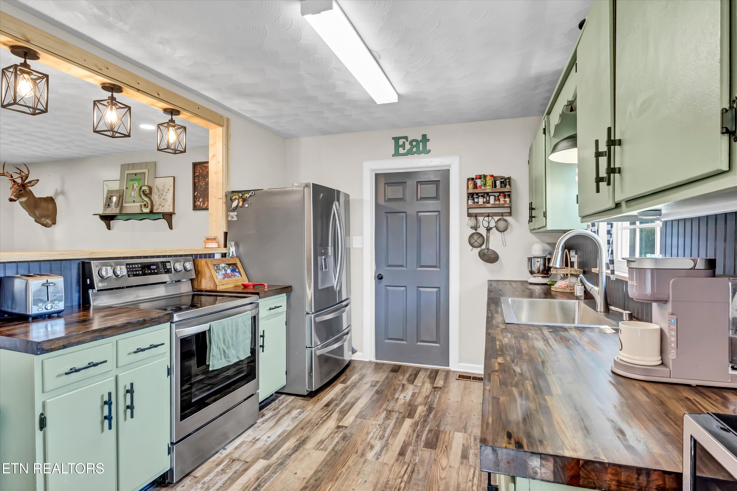 7212 Thorn Grove Pike Knoxville TN 37914