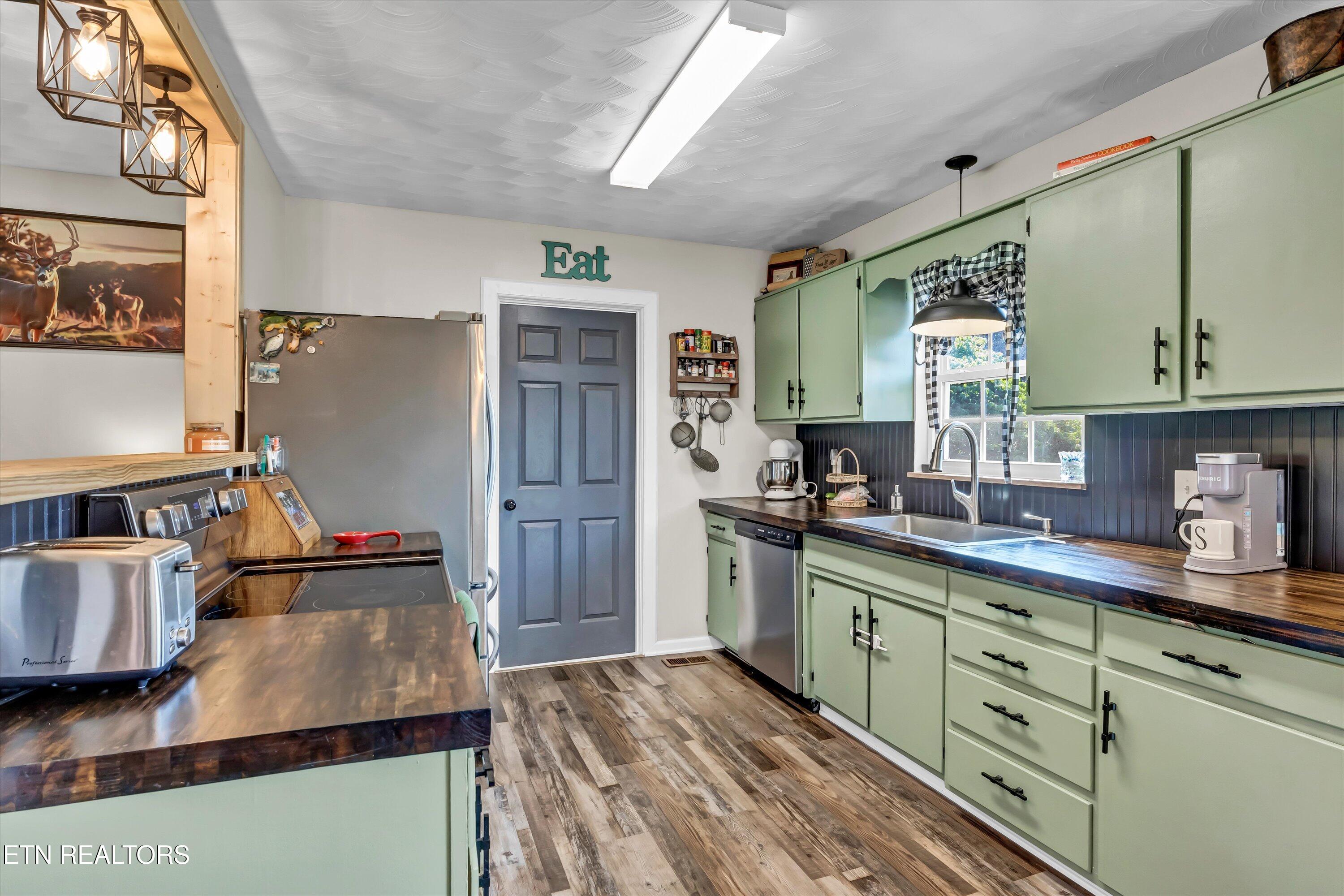 7212 Thorn Grove Pike Knoxville TN 37914