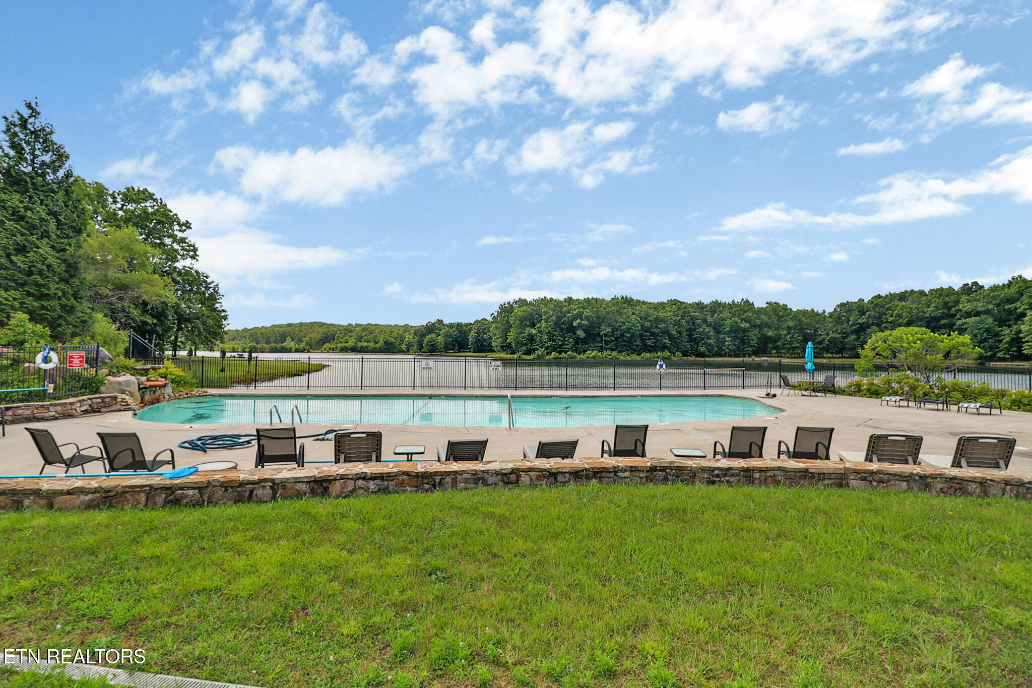 1201 Bridle Trail Spencer TN 38585