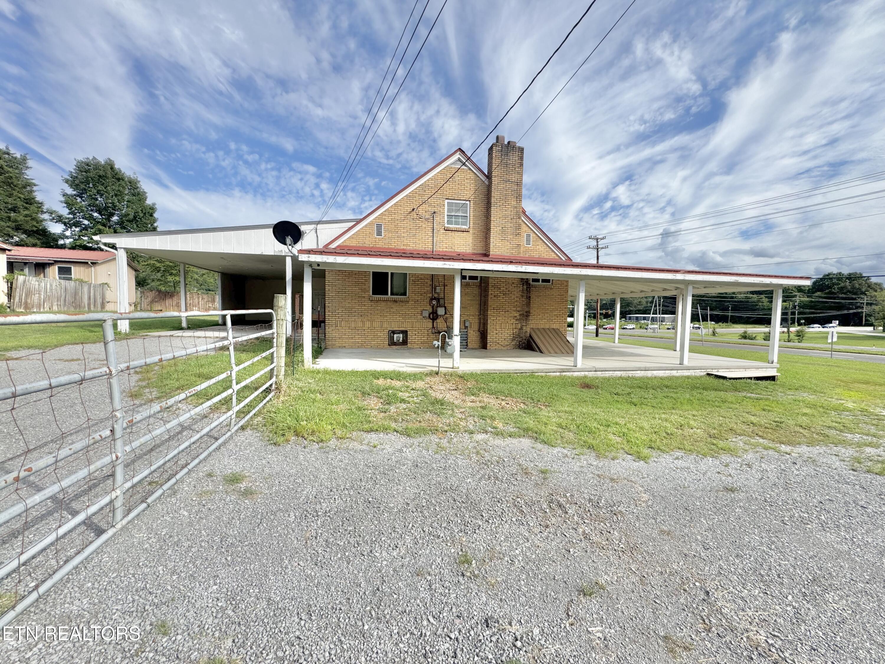 2215 Clinton Hwy Highway Powell TN 37849