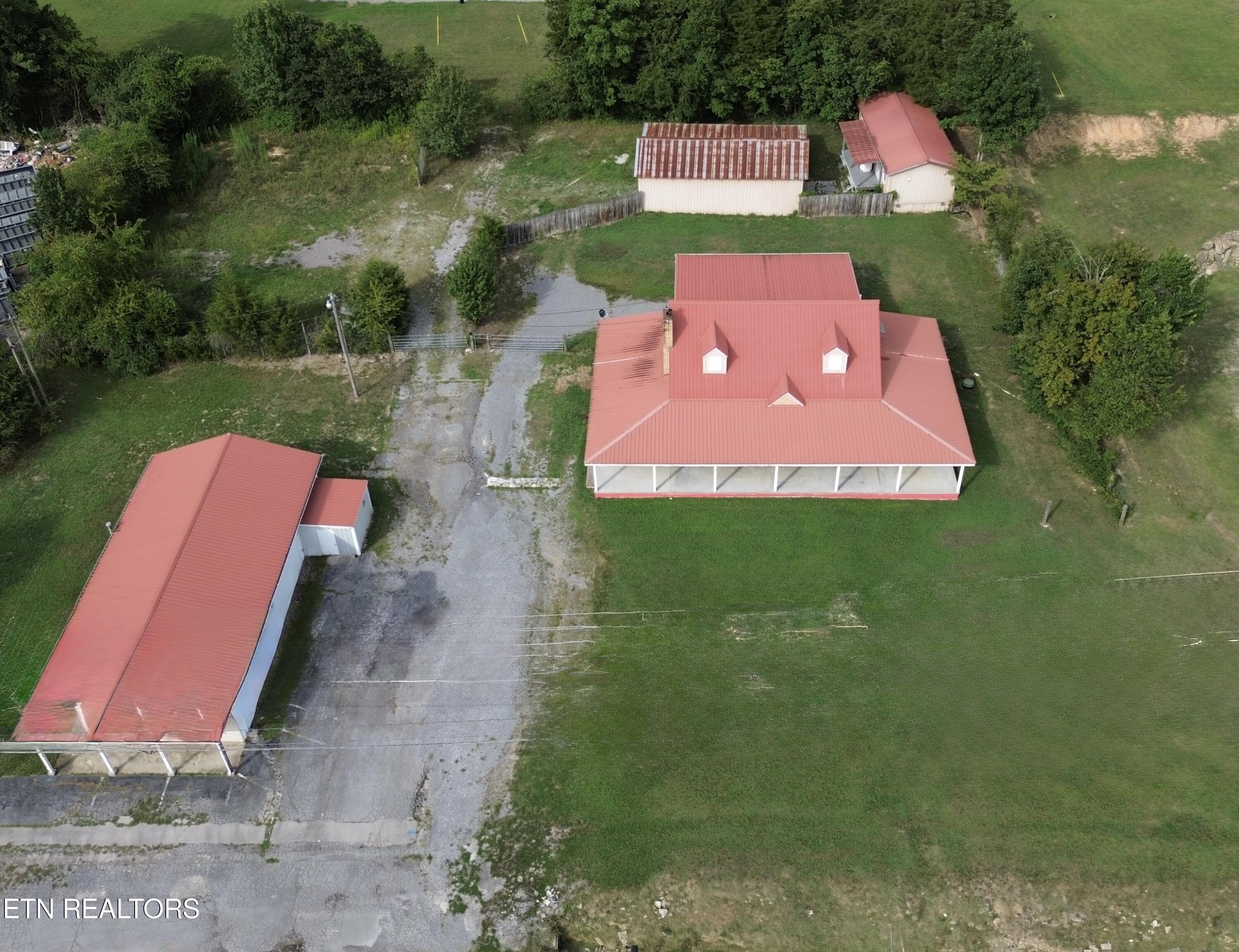 2215 Clinton Hwy Highway Powell TN 37849