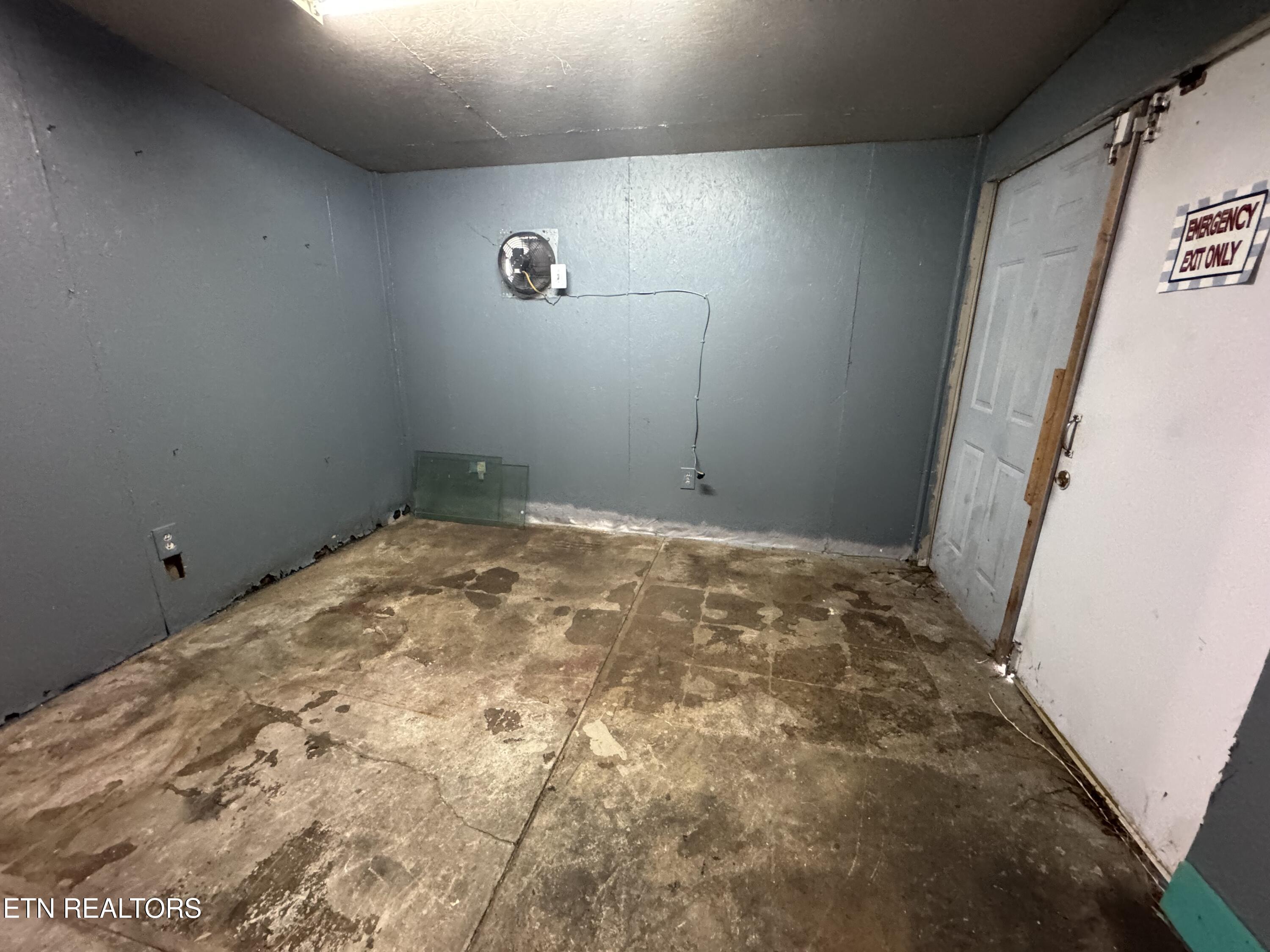 2215 Clinton Hwy Highway Powell TN 37849