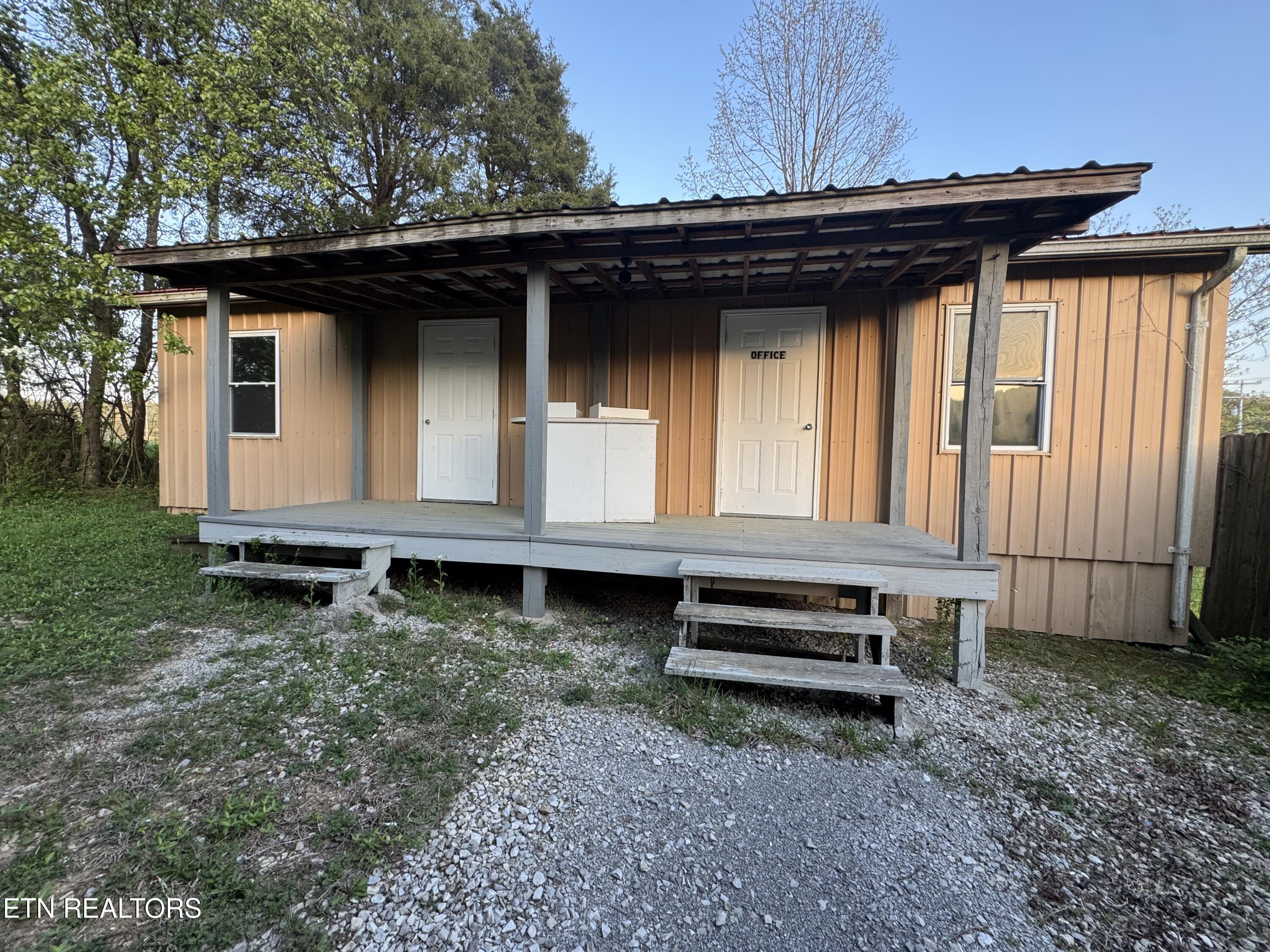 2215 Clinton Hwy Highway Powell TN 37849