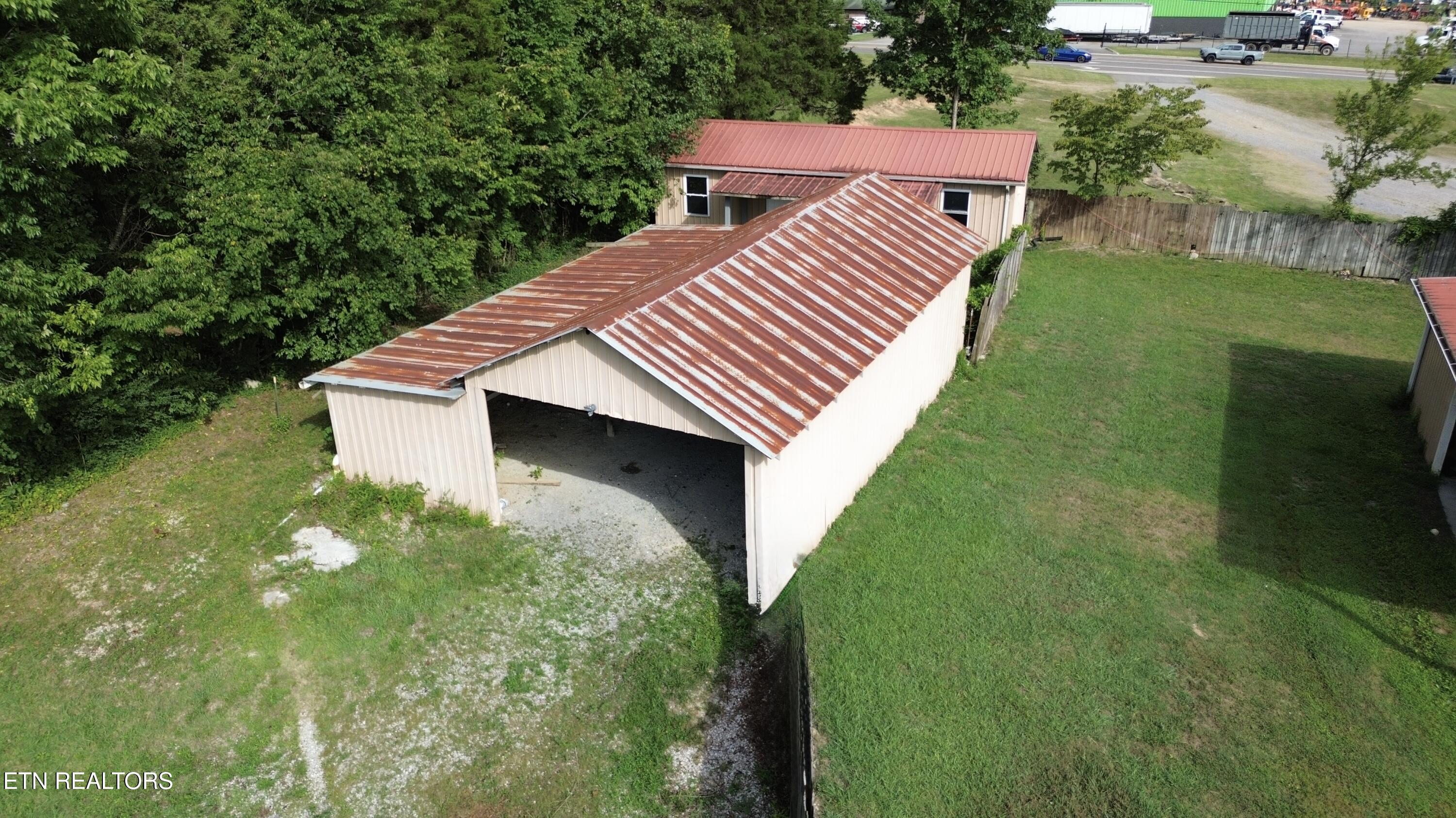 2215 Clinton Hwy Highway Powell TN 37849