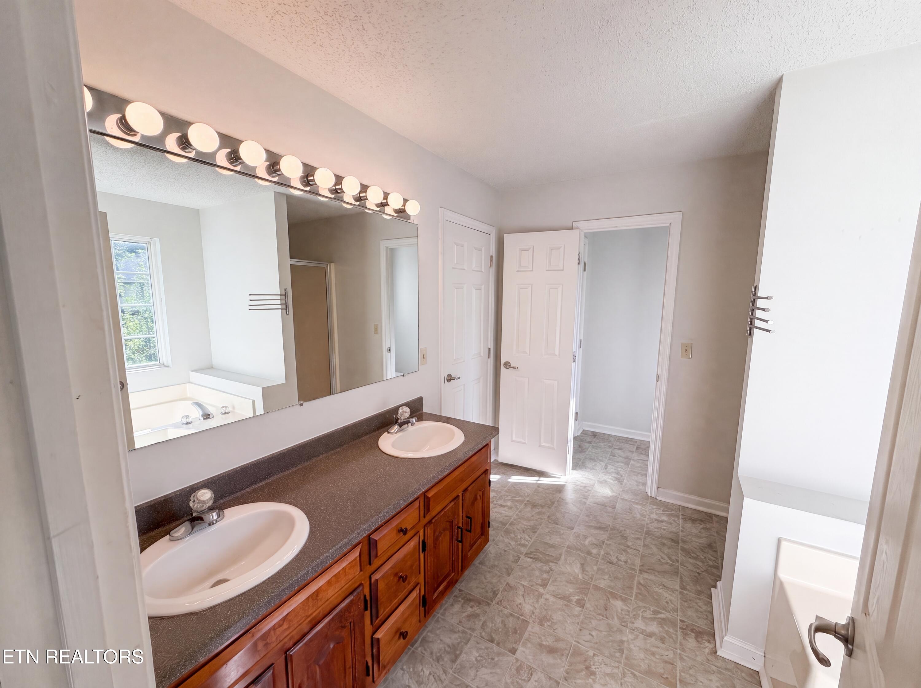 518 Glenfield Circle Maryville TN 37804