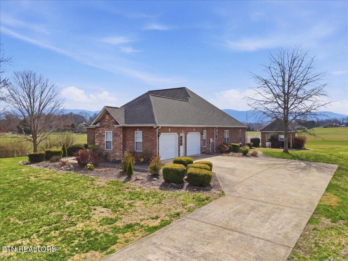 522 Waterstone Circle Greeneville TN 37745