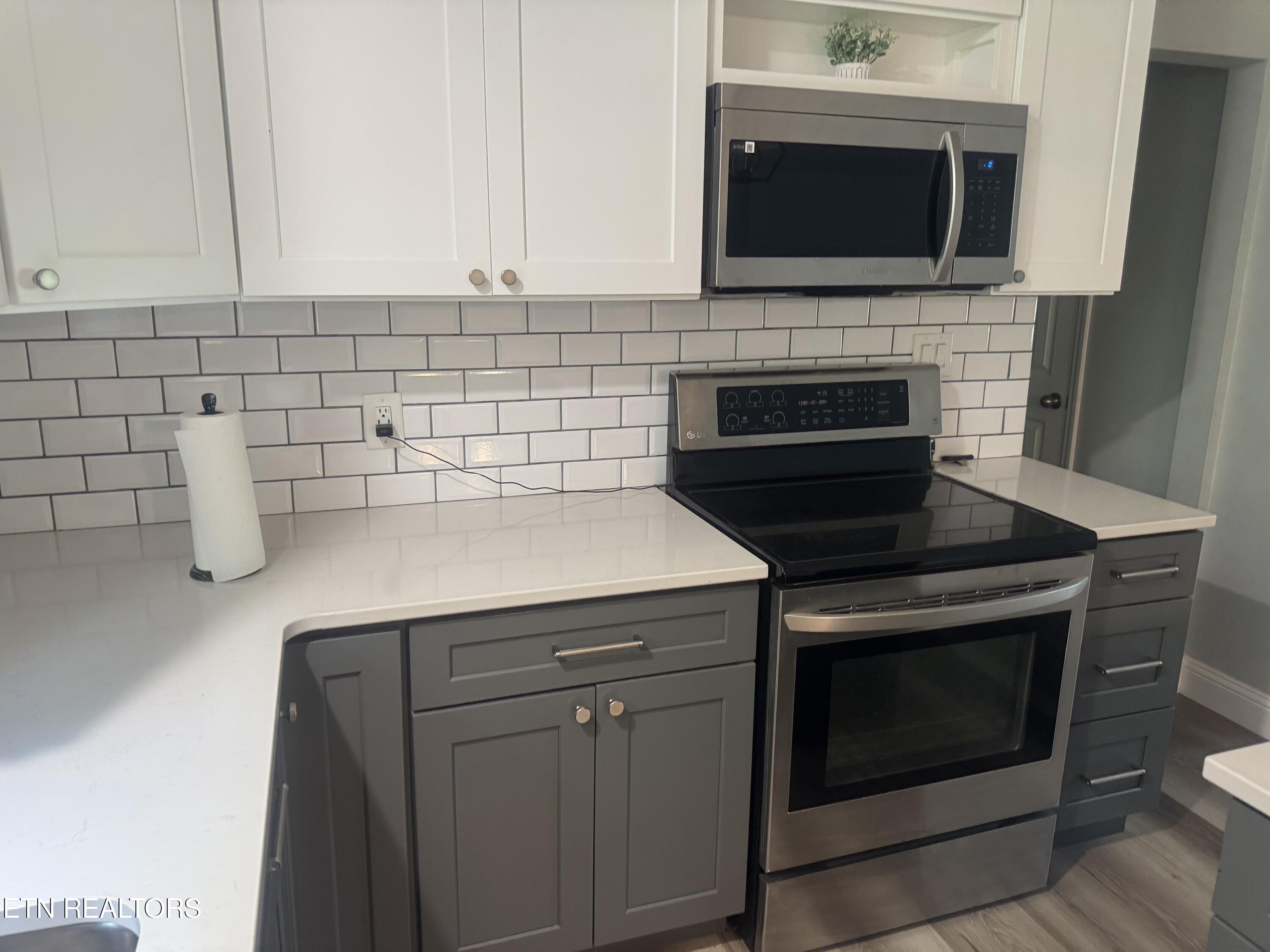 3341 W Wolf Valley Road Clinton TN 37716