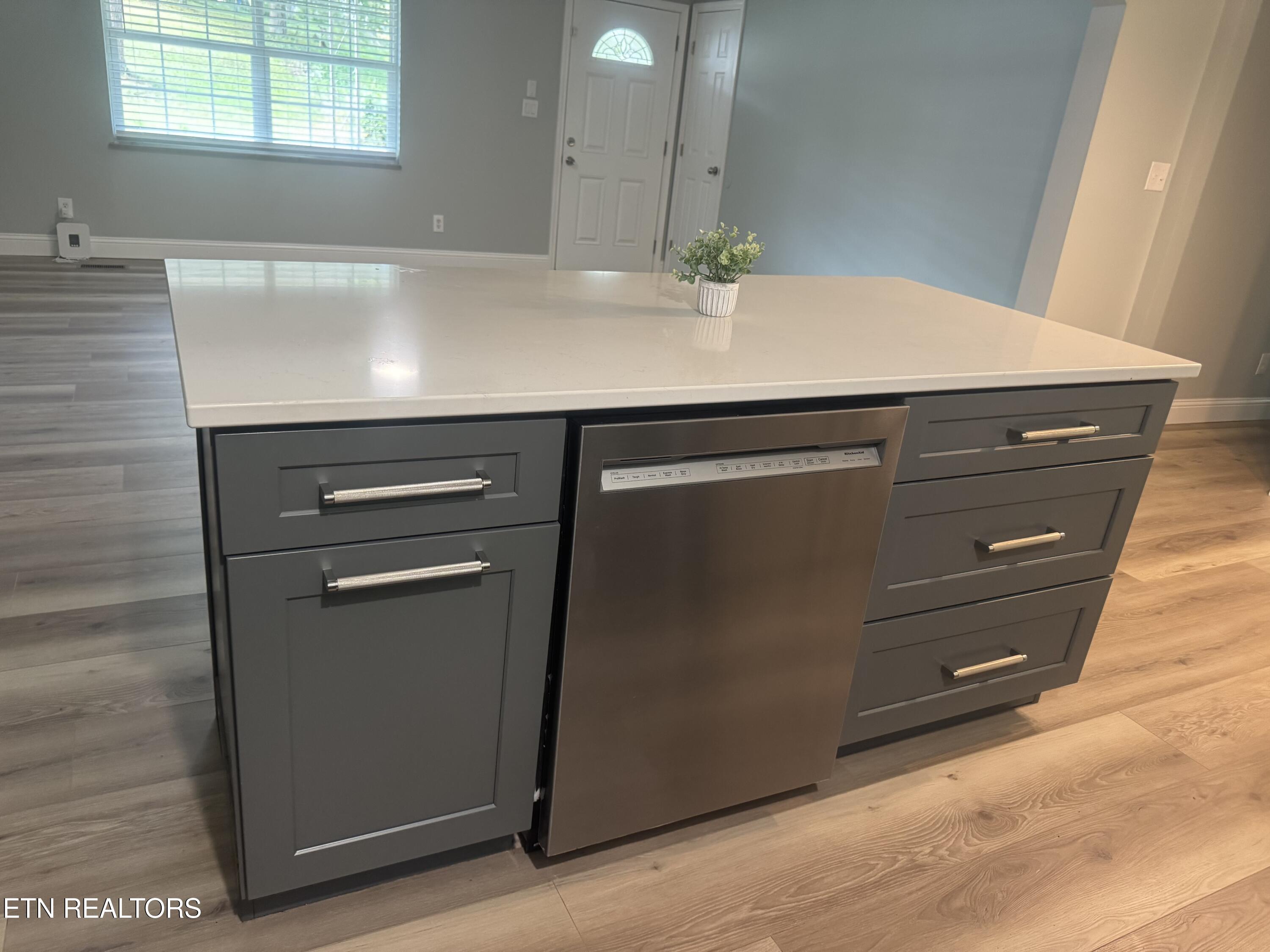 3341 W Wolf Valley Road Clinton TN 37716