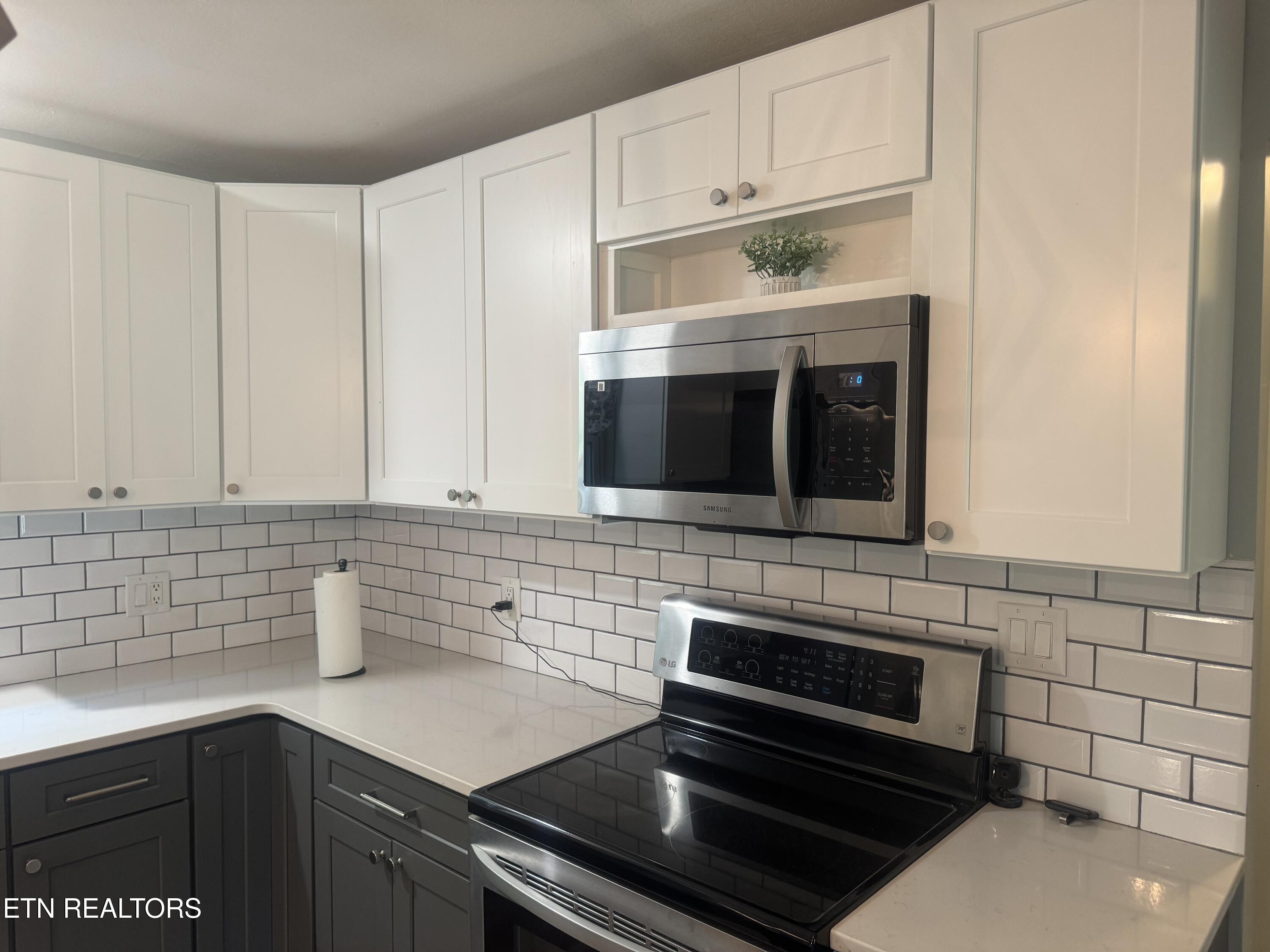 3341 W Wolf Valley Road Clinton TN 37716