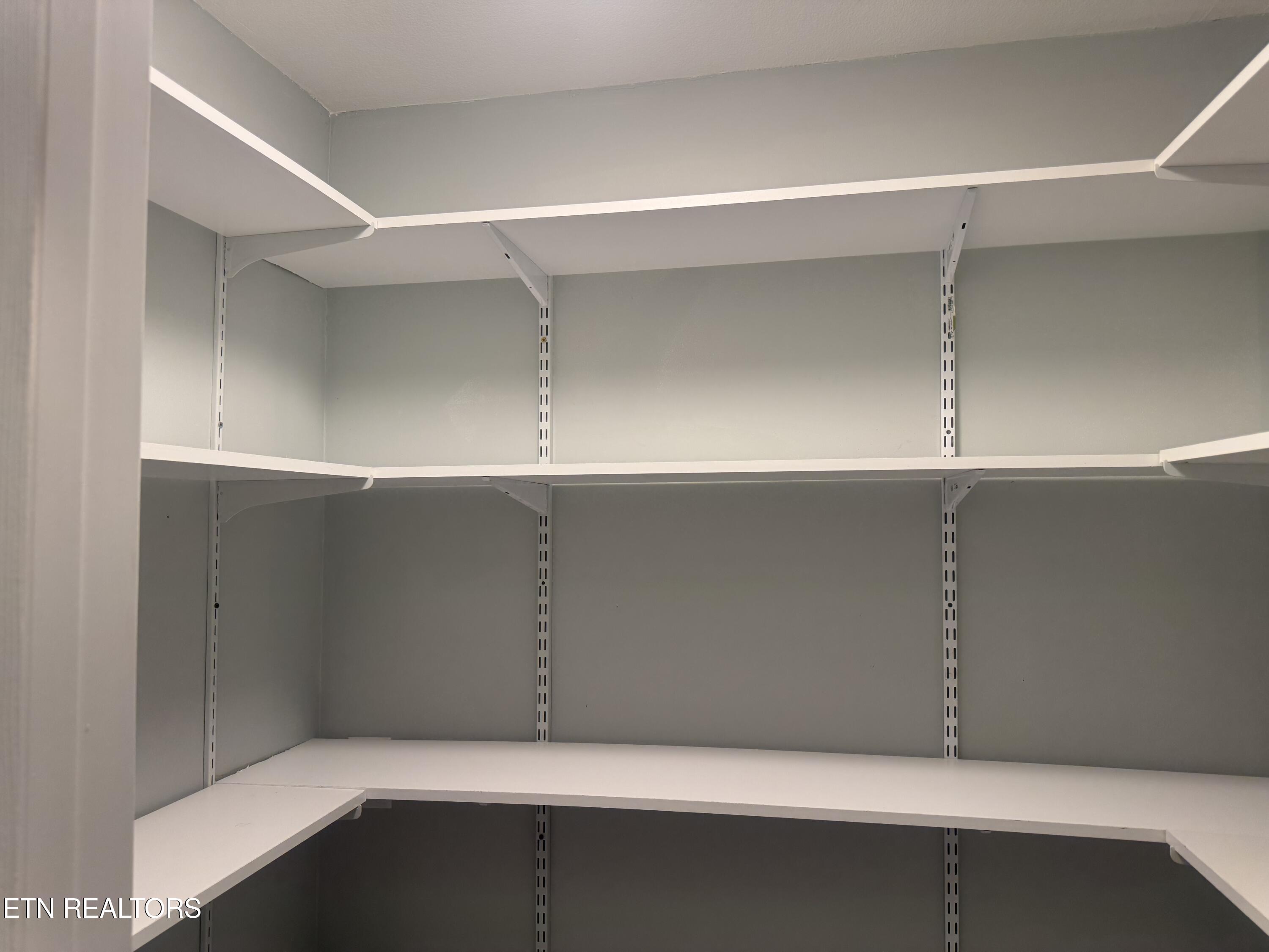 3341 W Wolf Valley Road Clinton TN 37716