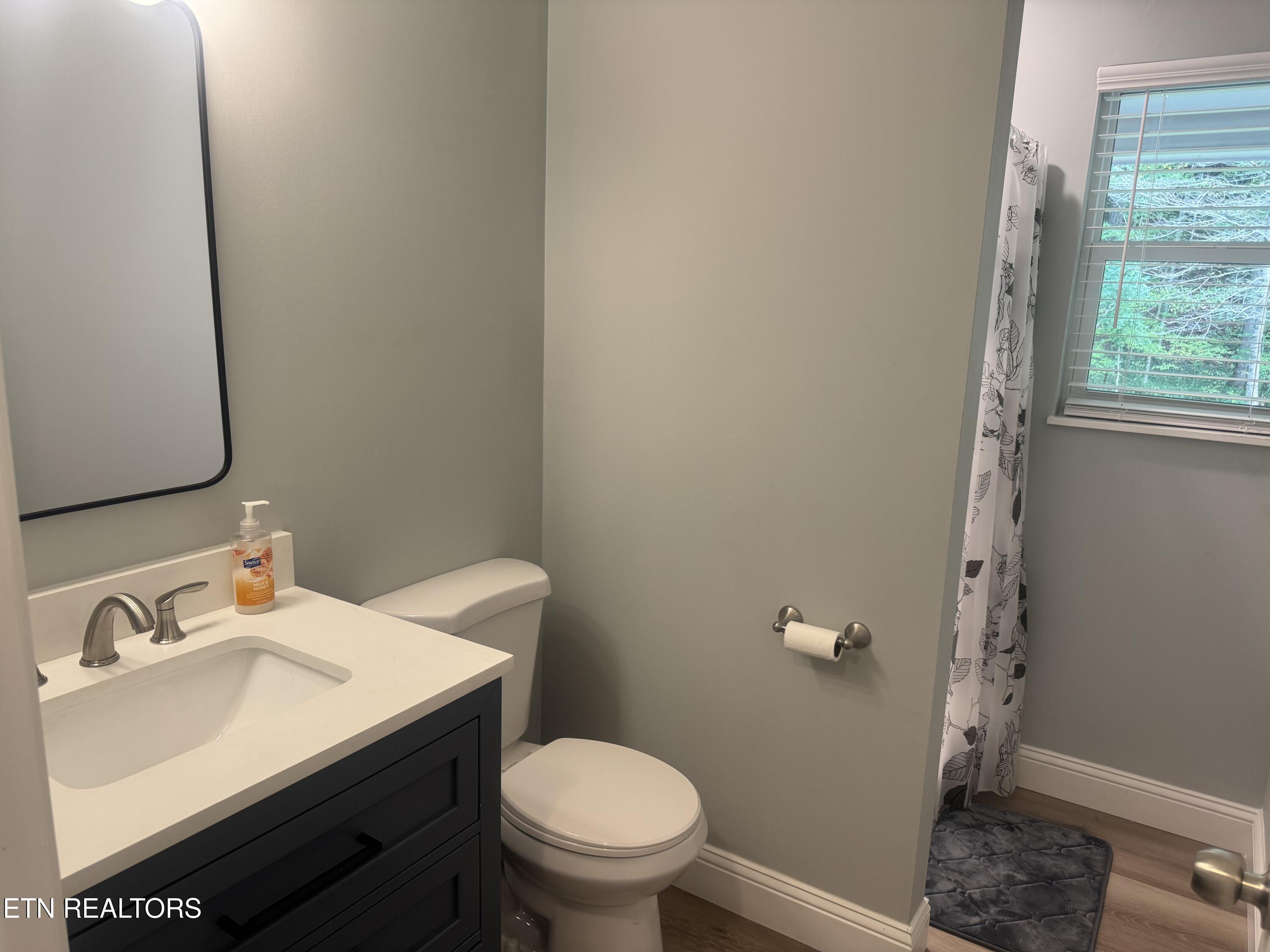 3341 W Wolf Valley Road Clinton TN 37716