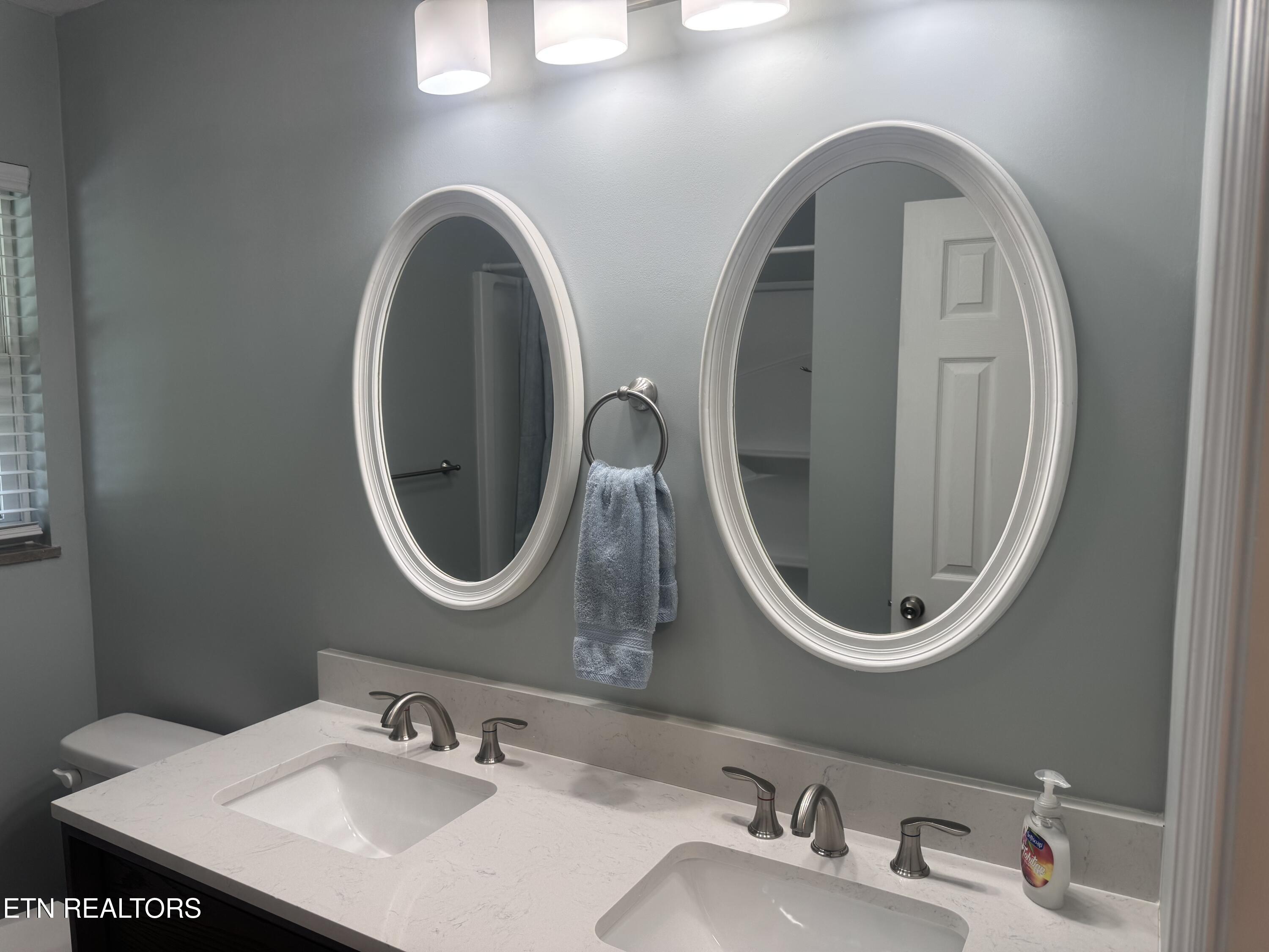 3341 W Wolf Valley Road Clinton TN 37716