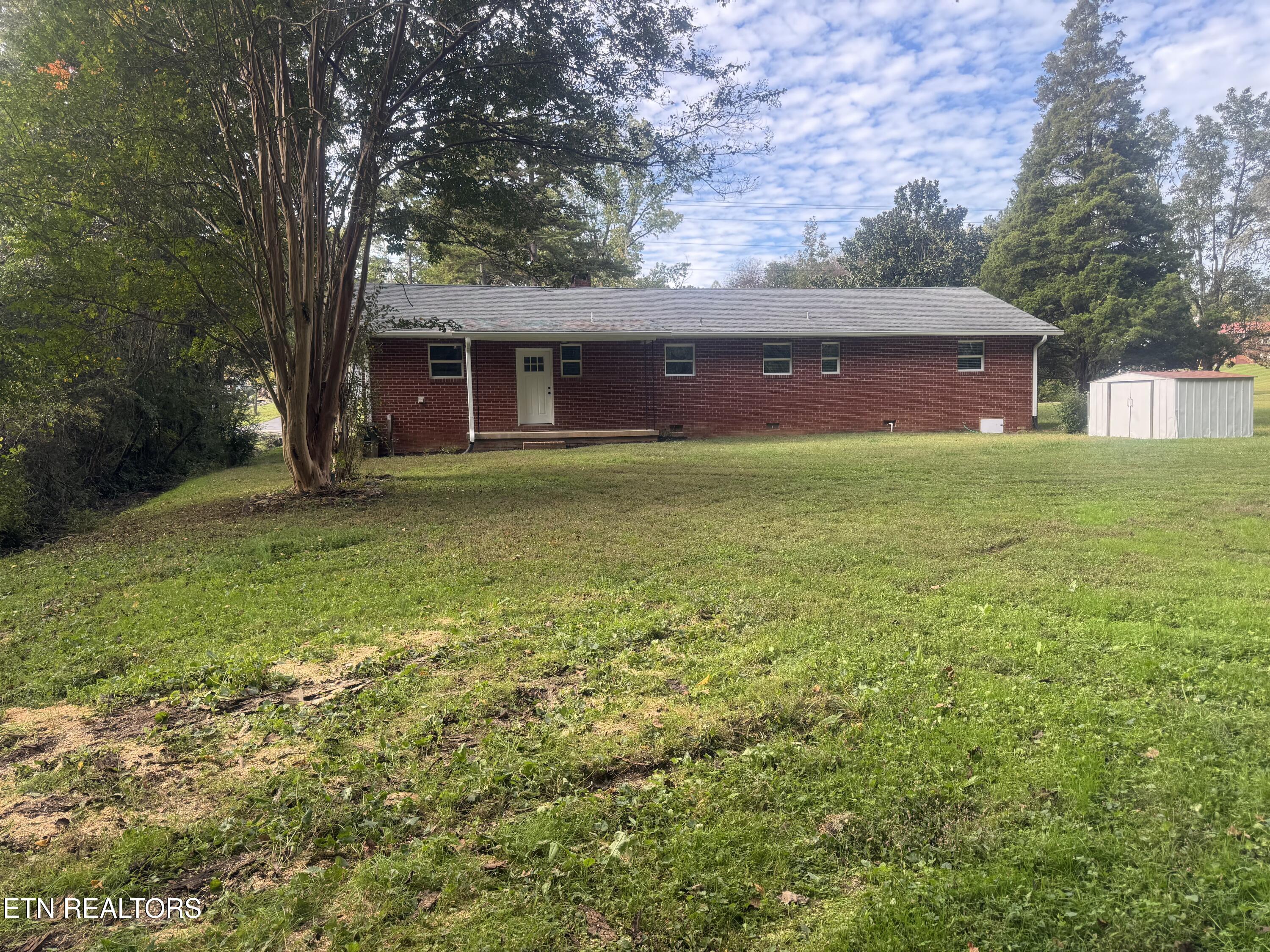 3341 W Wolf Valley Road Clinton TN 37716