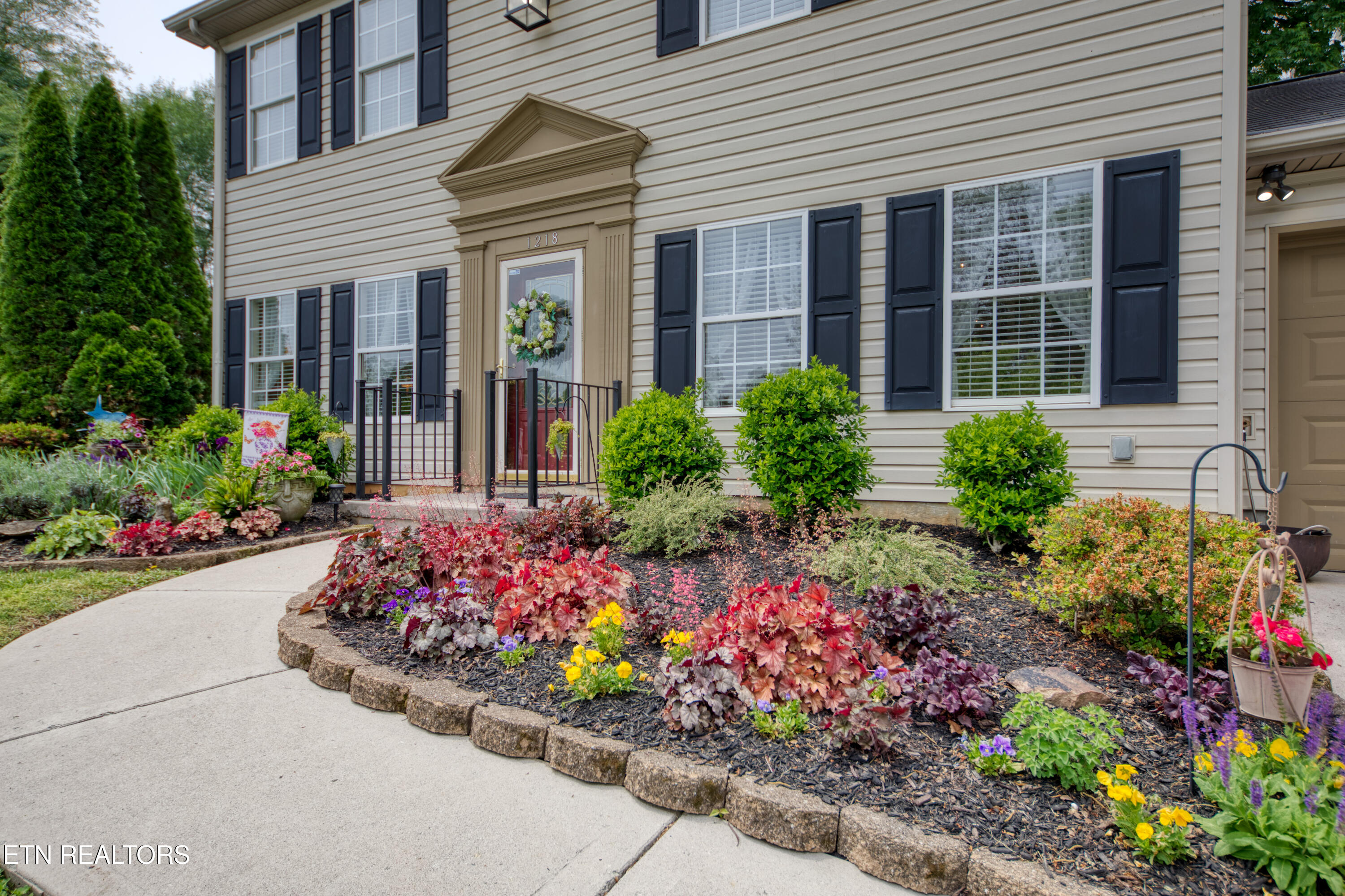 1218 Edenbridge Way Knoxville TN 37923