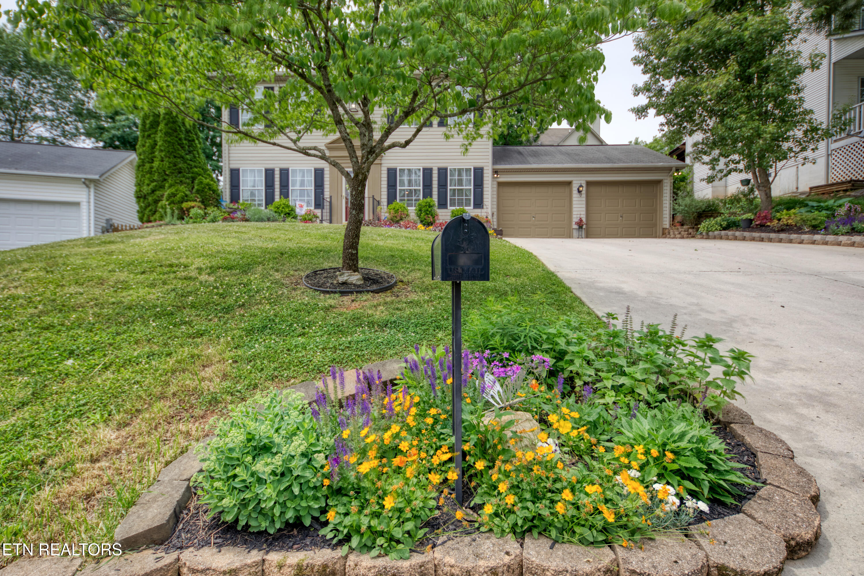 1218 Edenbridge Way Knoxville TN 37923