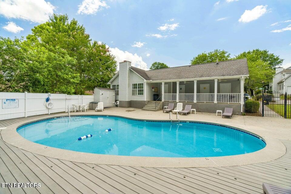 1218 Edenbridge Way Knoxville TN 37923