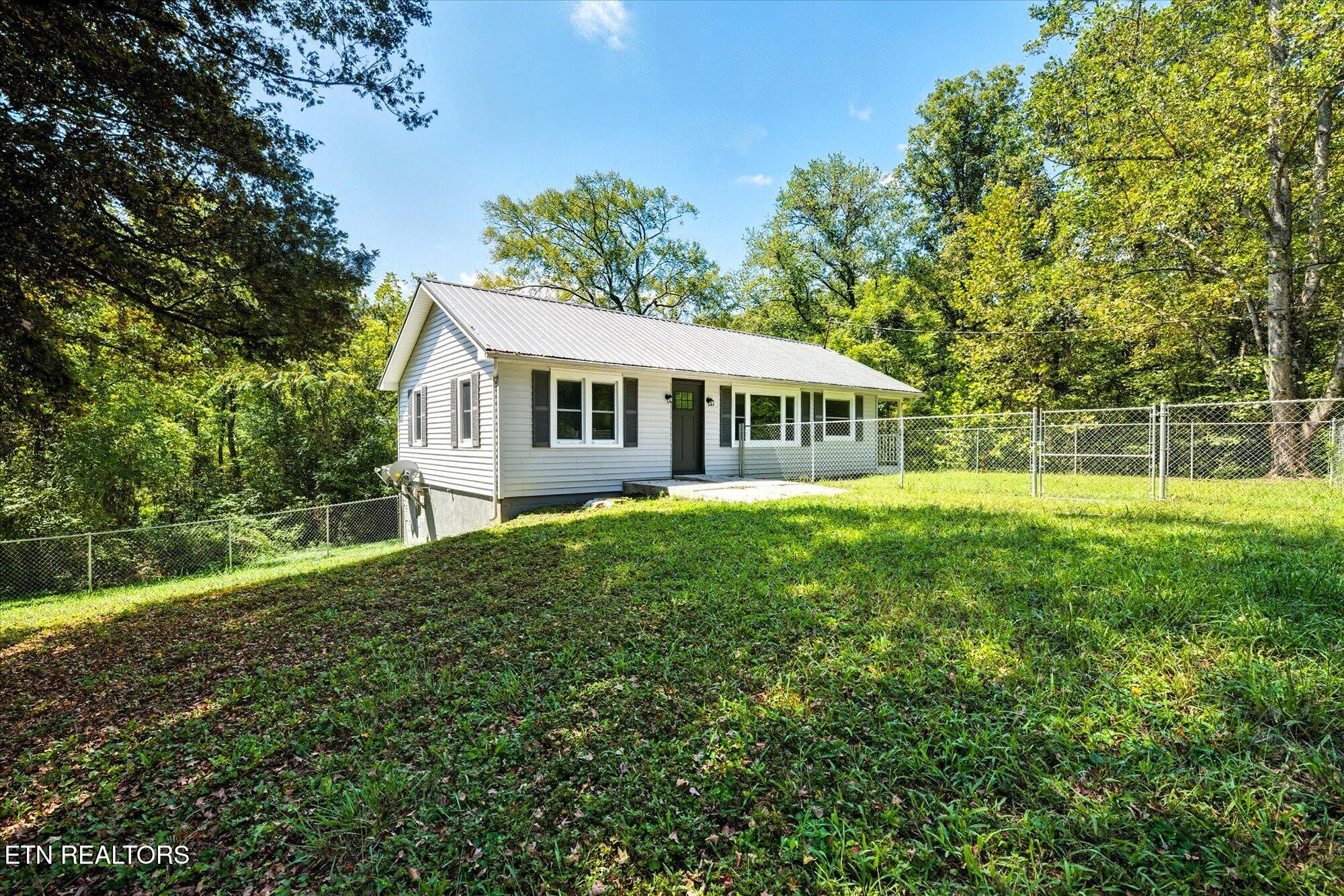 532 Scandlyn Hollow Road Oliver Springs TN 37840