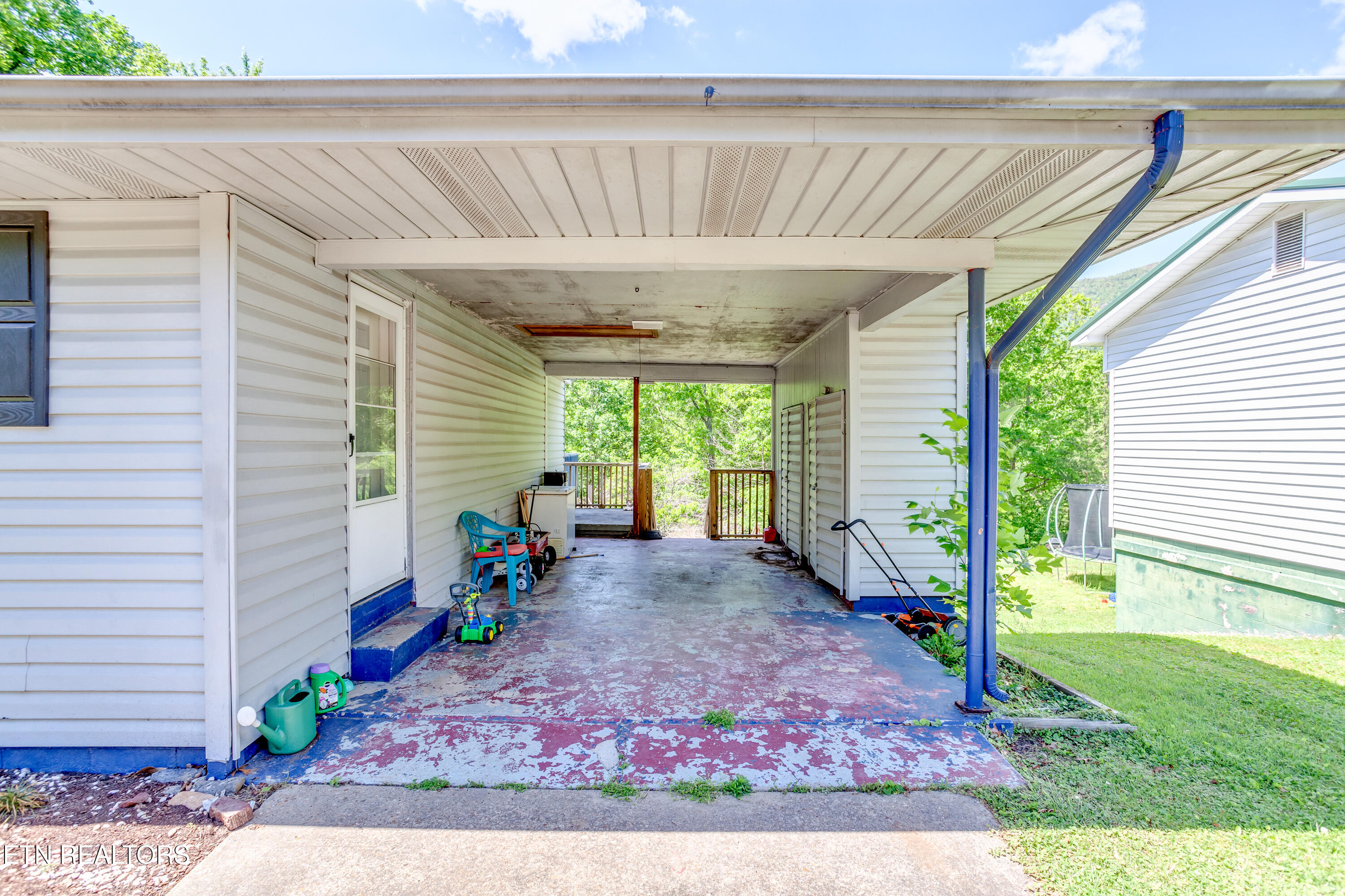 135 Upper Airbase Lane Briceville TN 37710