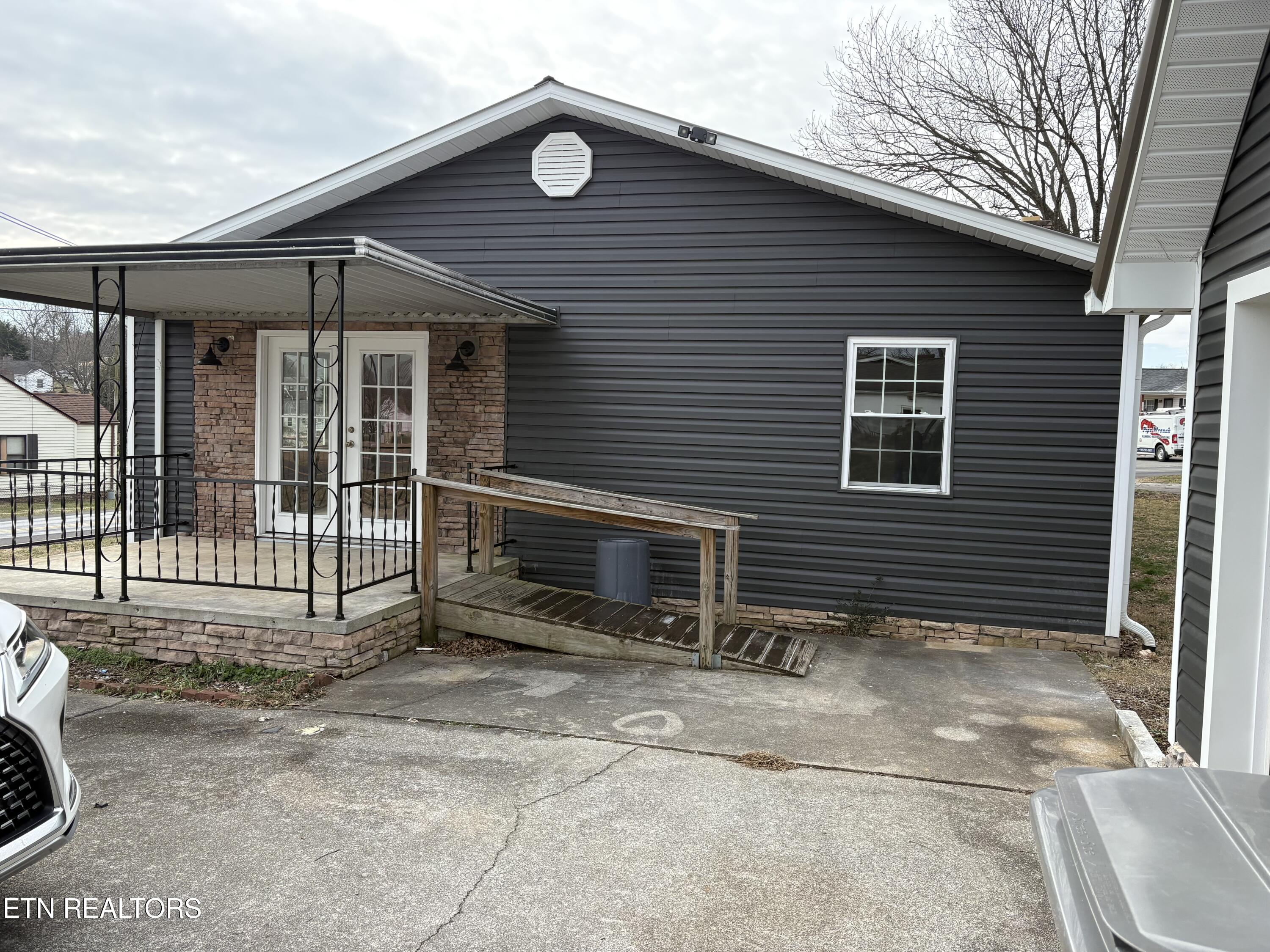 332 Henderson Street Maryville TN 37804