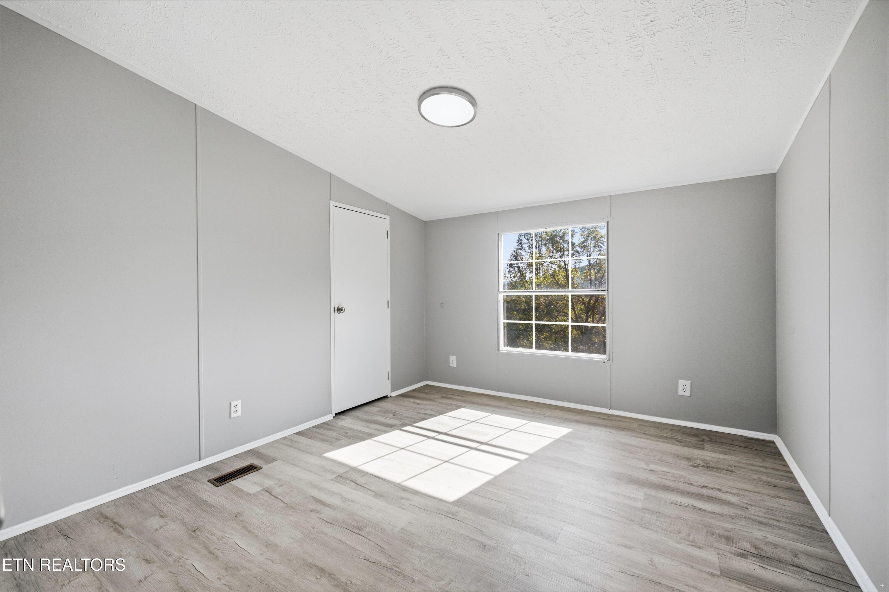 167 Marina Lane Lafollette TN 37766