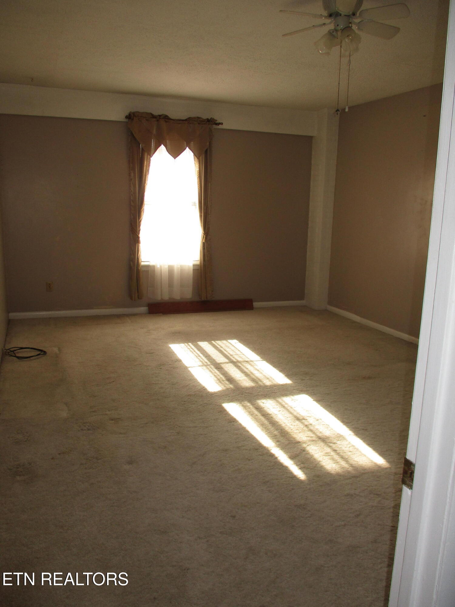 494 10th Street Crossville TN 38555