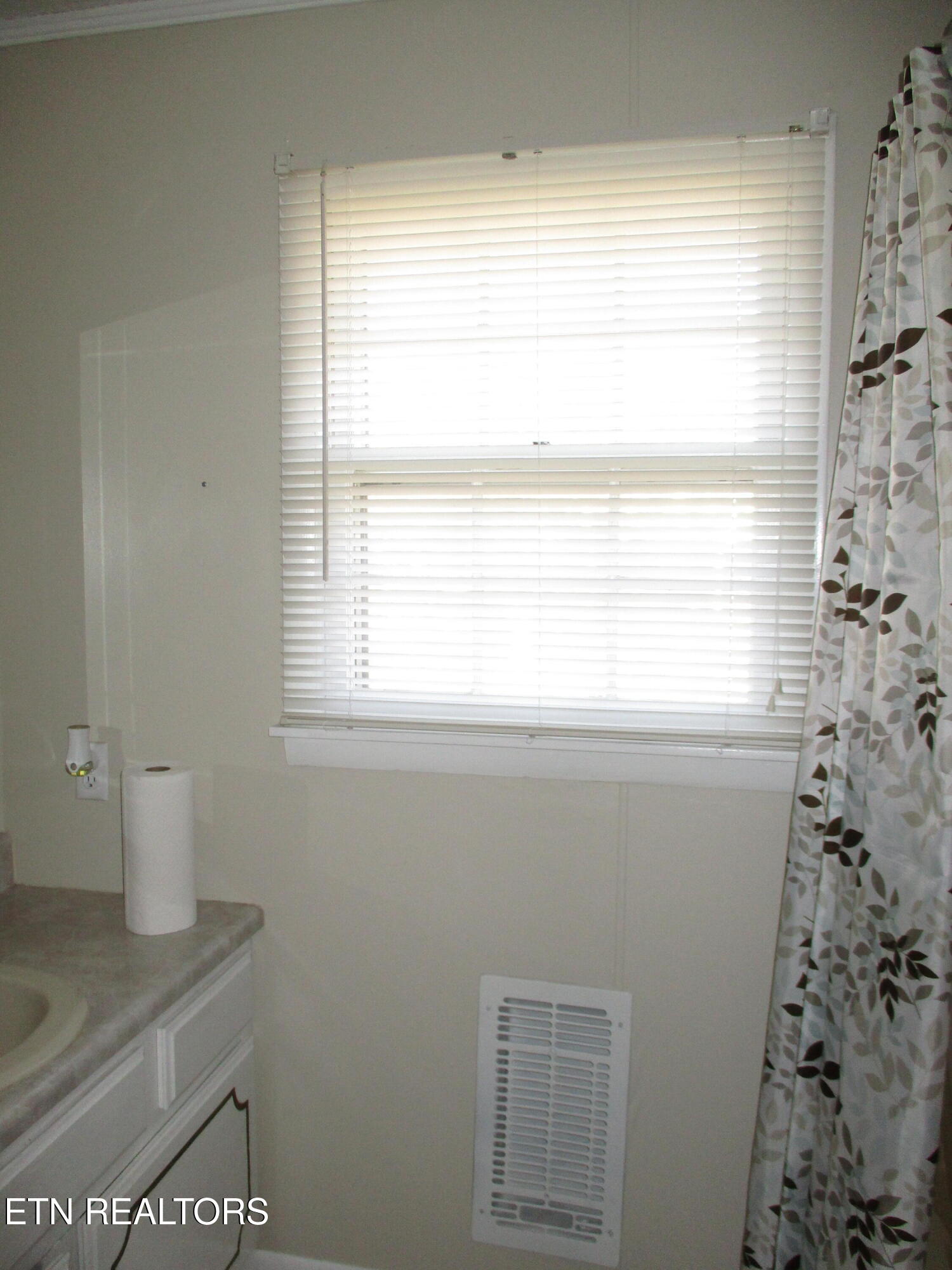494 10th Street Crossville TN 38555