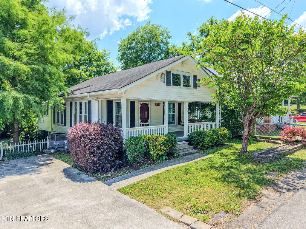 605 Shoemaker Street Athens TN 37303
