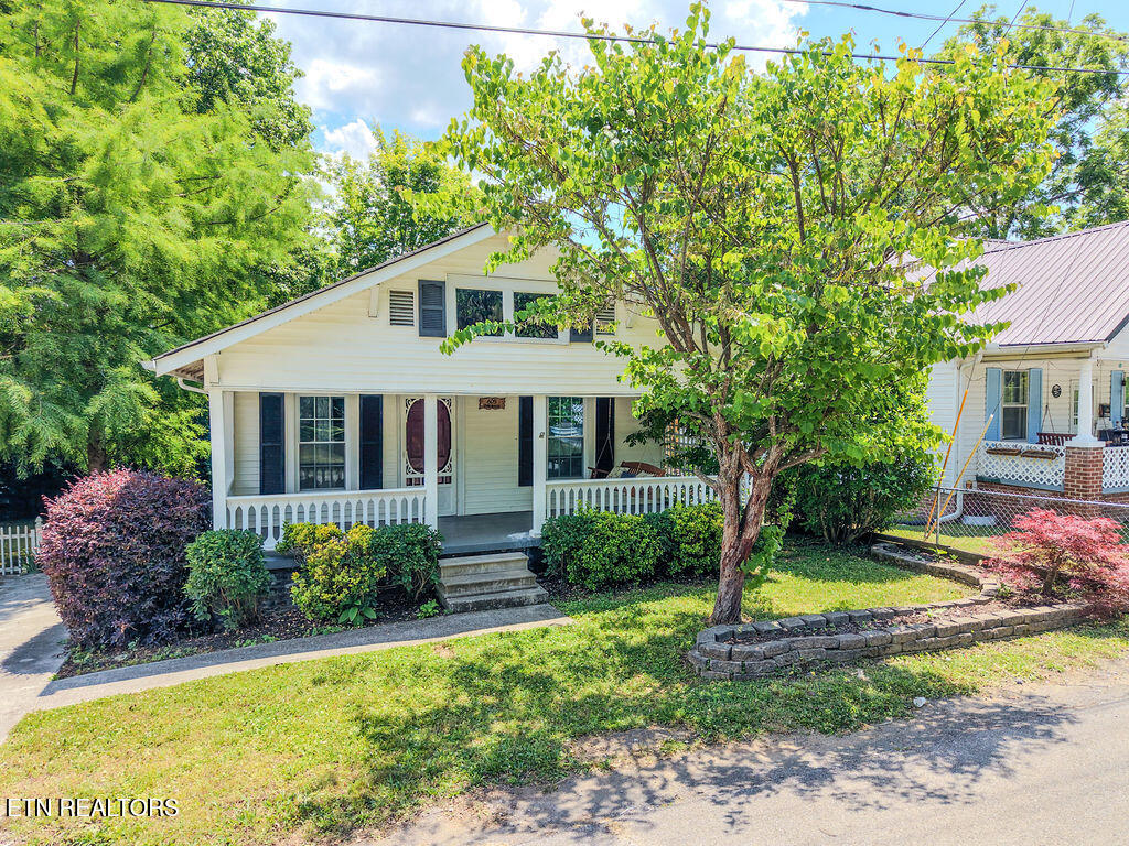 605 Shoemaker Street Athens TN 37303