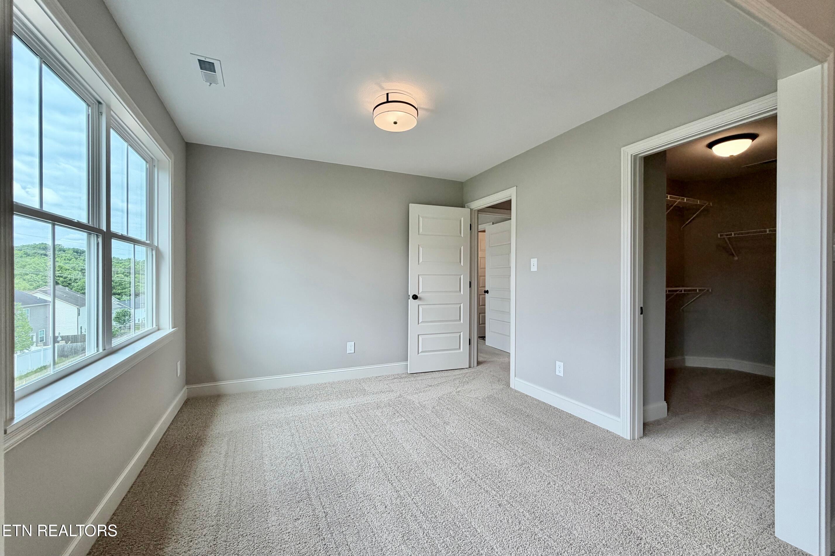 8922 Queensdale Lane Knoxville TN 37924