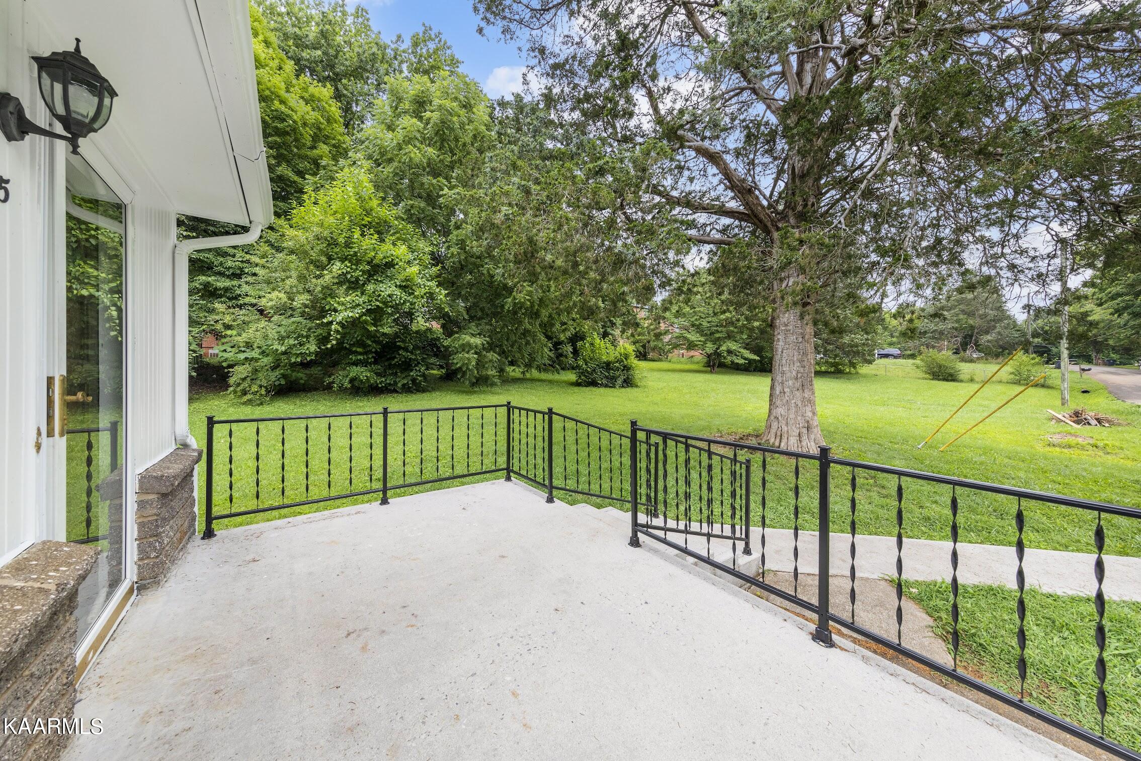 705 Delapp Drive Knoxville TN 37912