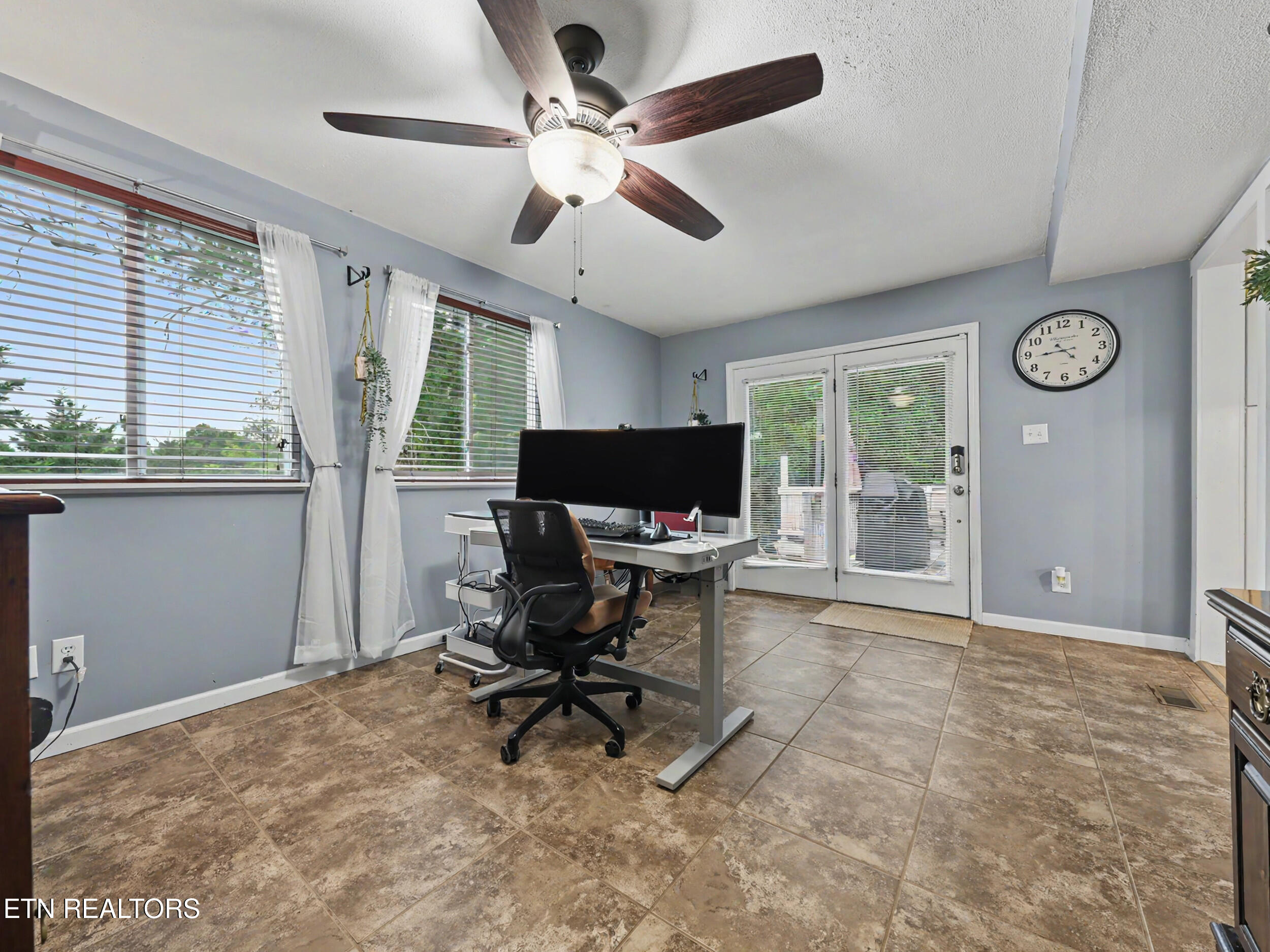 1201 Foxcrolf Drive Knoxville TN 37923