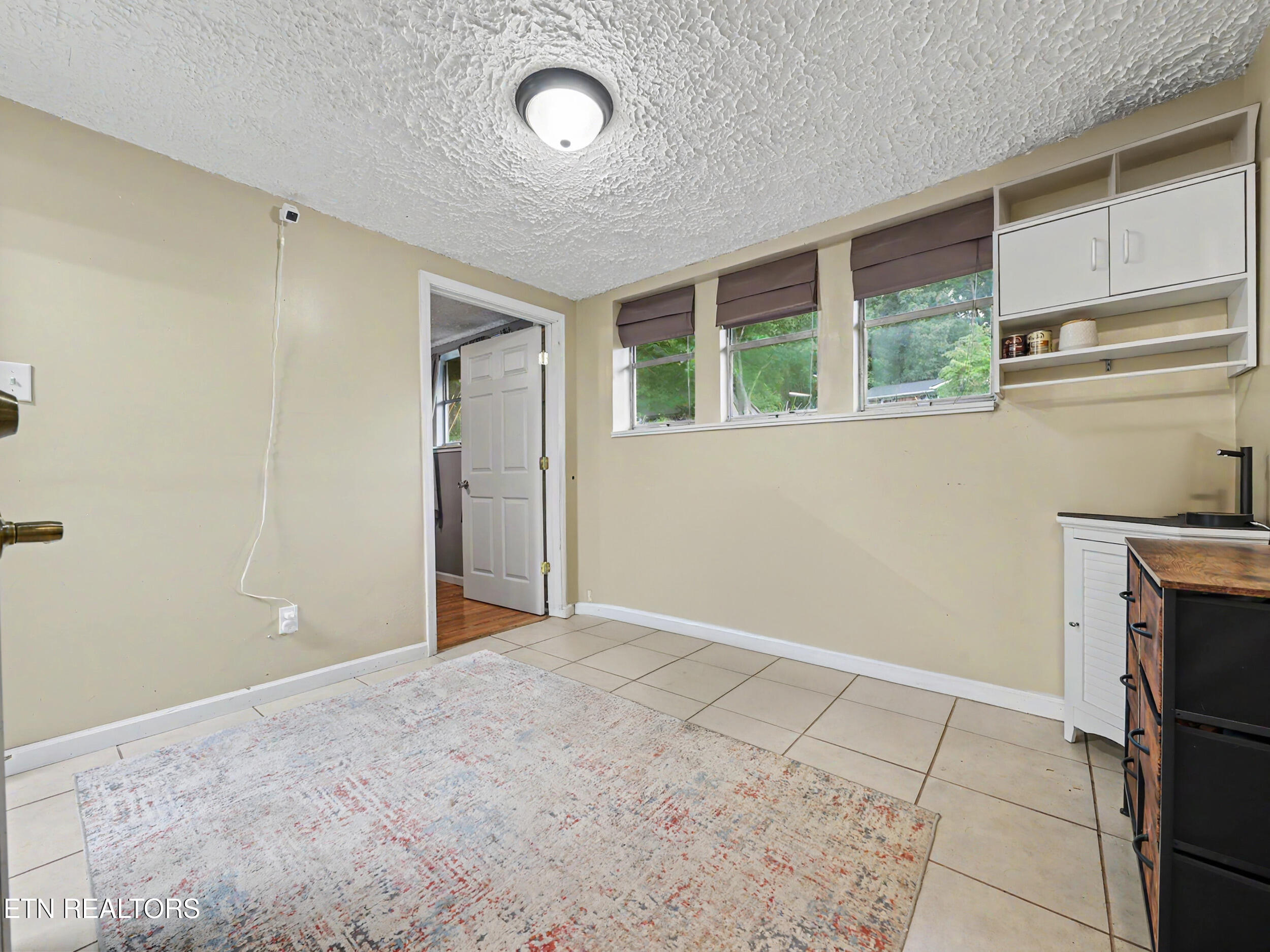 1201 Foxcrolf Drive Knoxville TN 37923