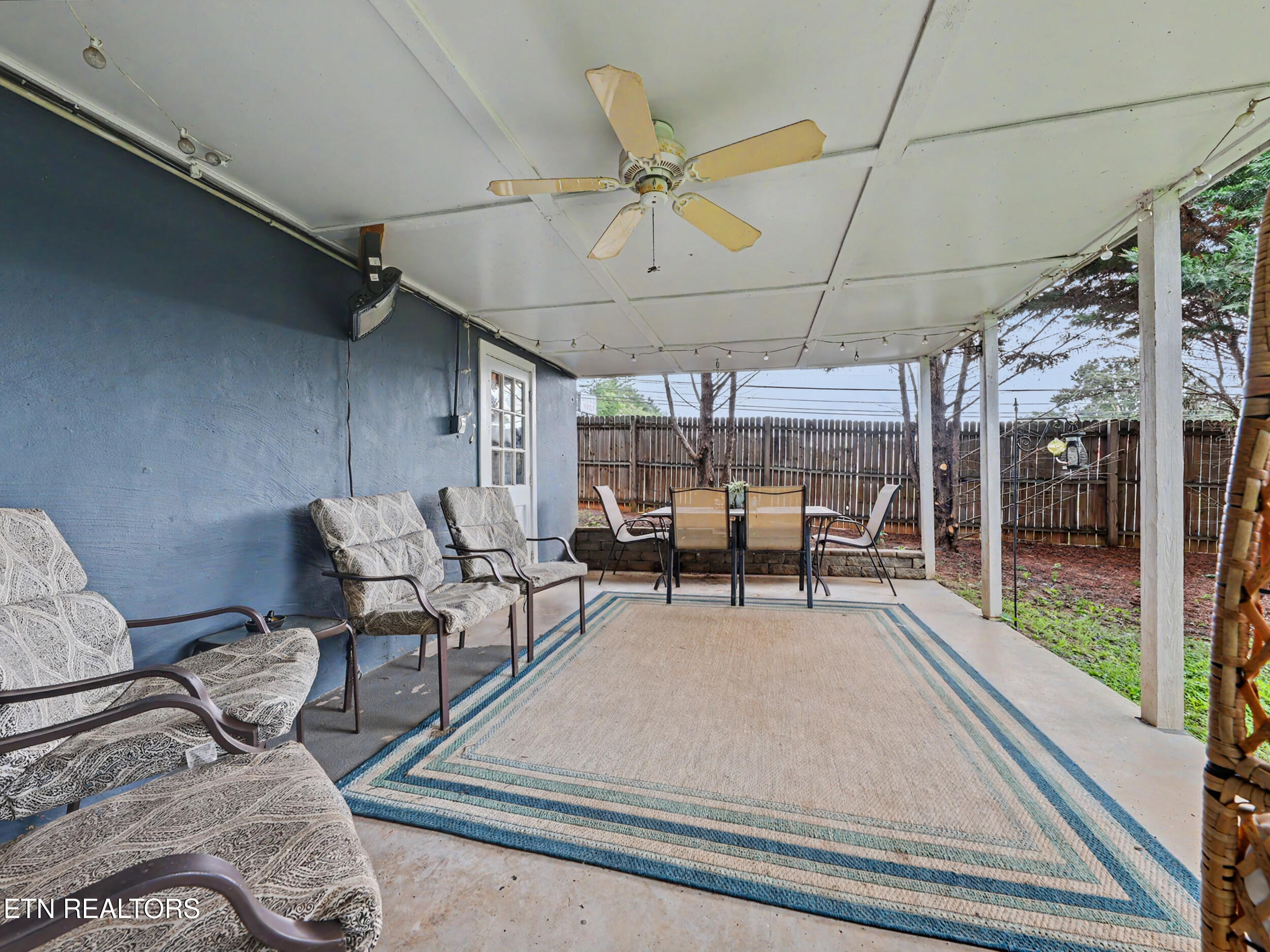 1201 Foxcrolf Drive Knoxville TN 37923