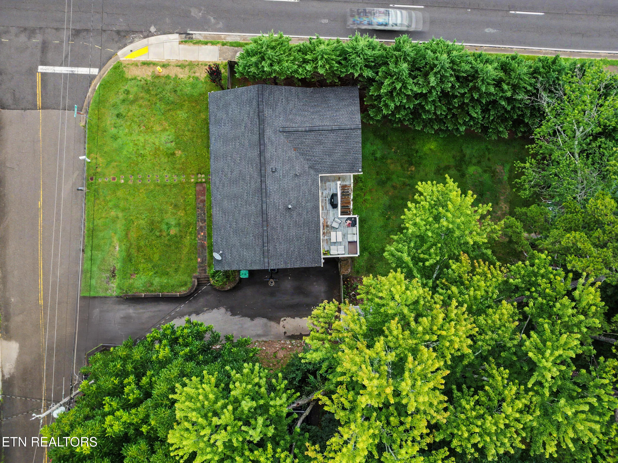 1201 Foxcrolf Drive Knoxville TN 37923