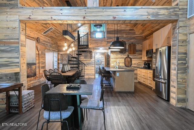 1421 Silver Poplar Lane Sevierville TN 37876