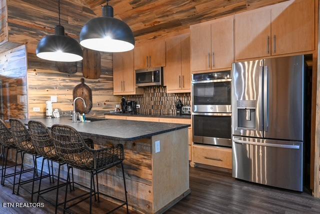 1421 Silver Poplar Lane Sevierville TN 37876