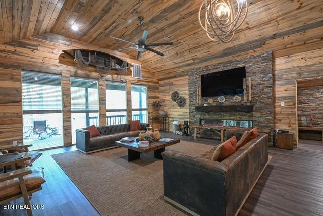 1421 Silver Poplar Lane Sevierville TN 37876