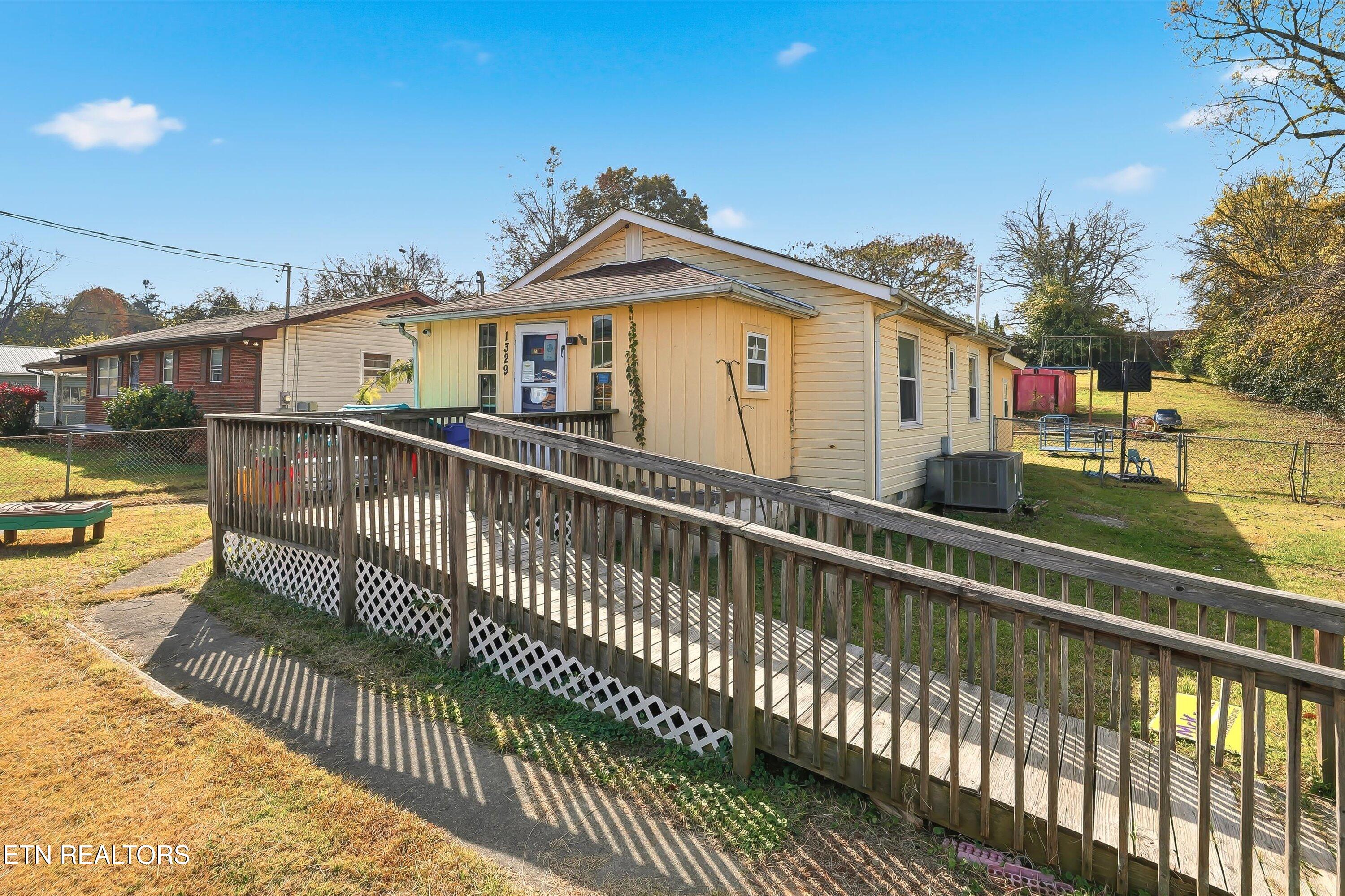 1329 Border Street Knoxville TN 37914