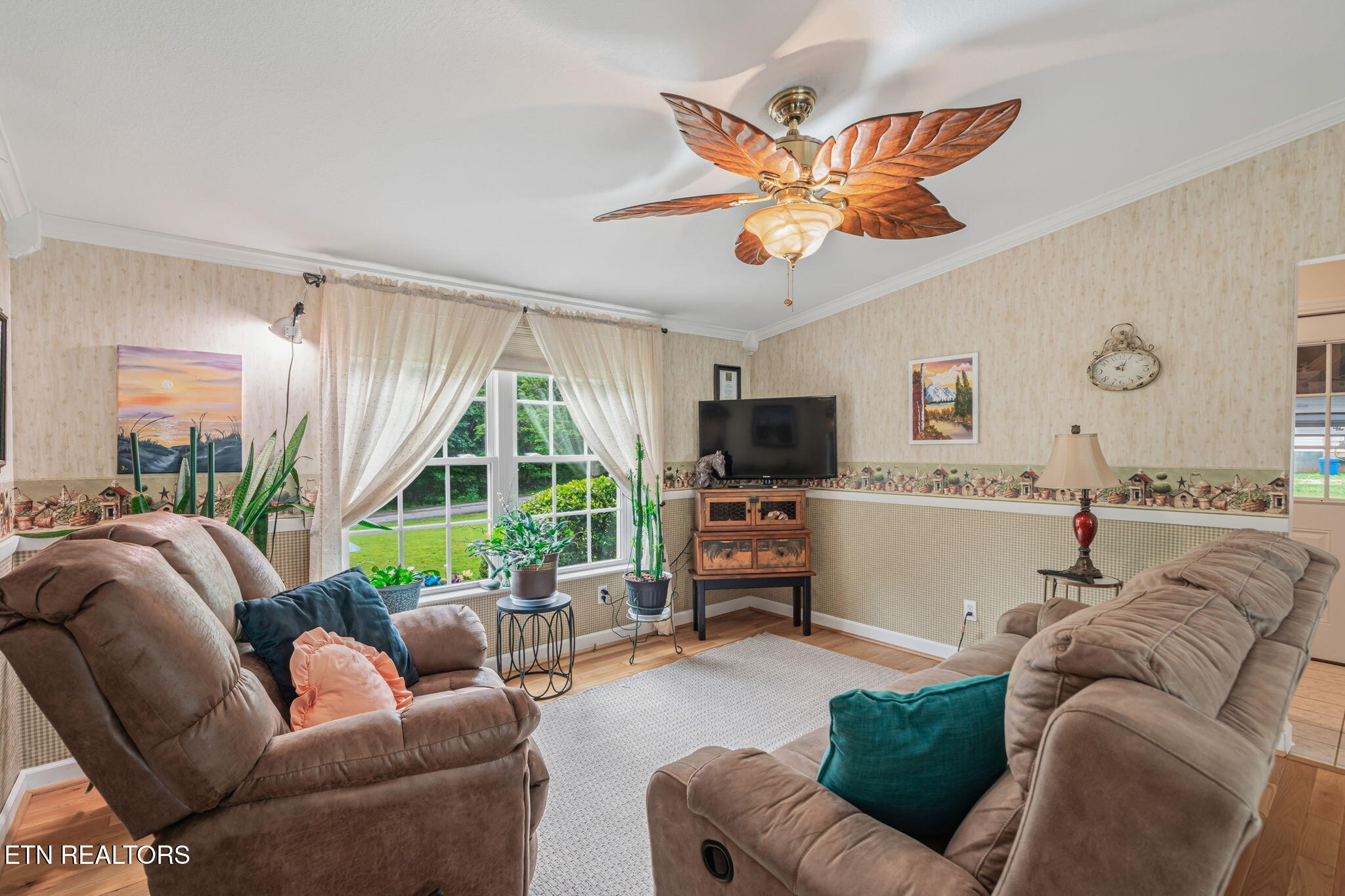 136 Holber Road Harriman TN 37748
