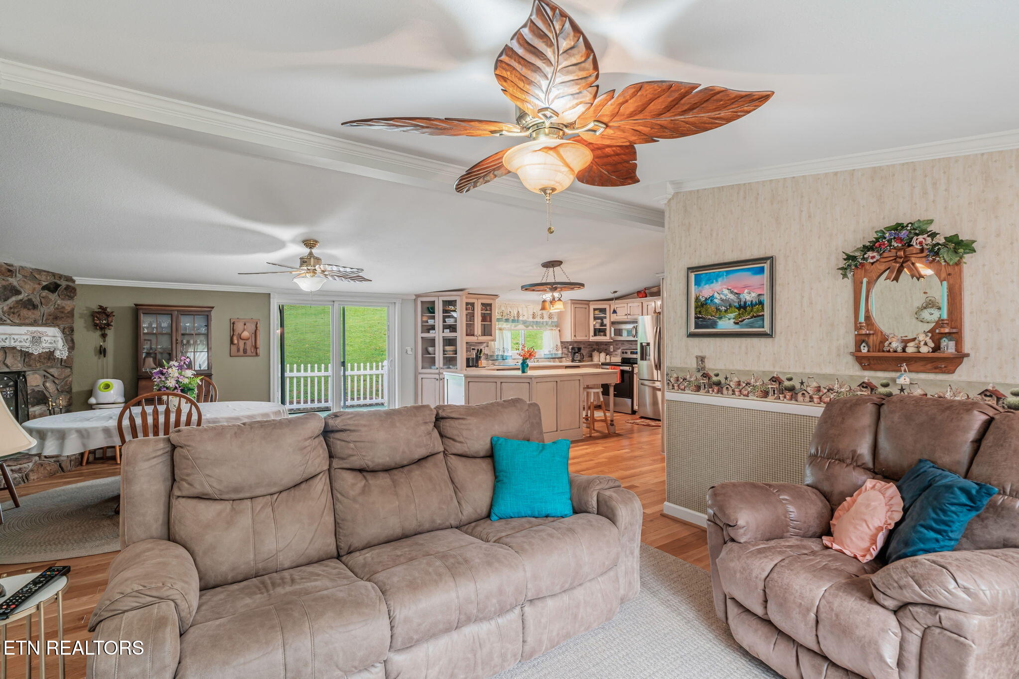 136 Holber Road Harriman TN 37748