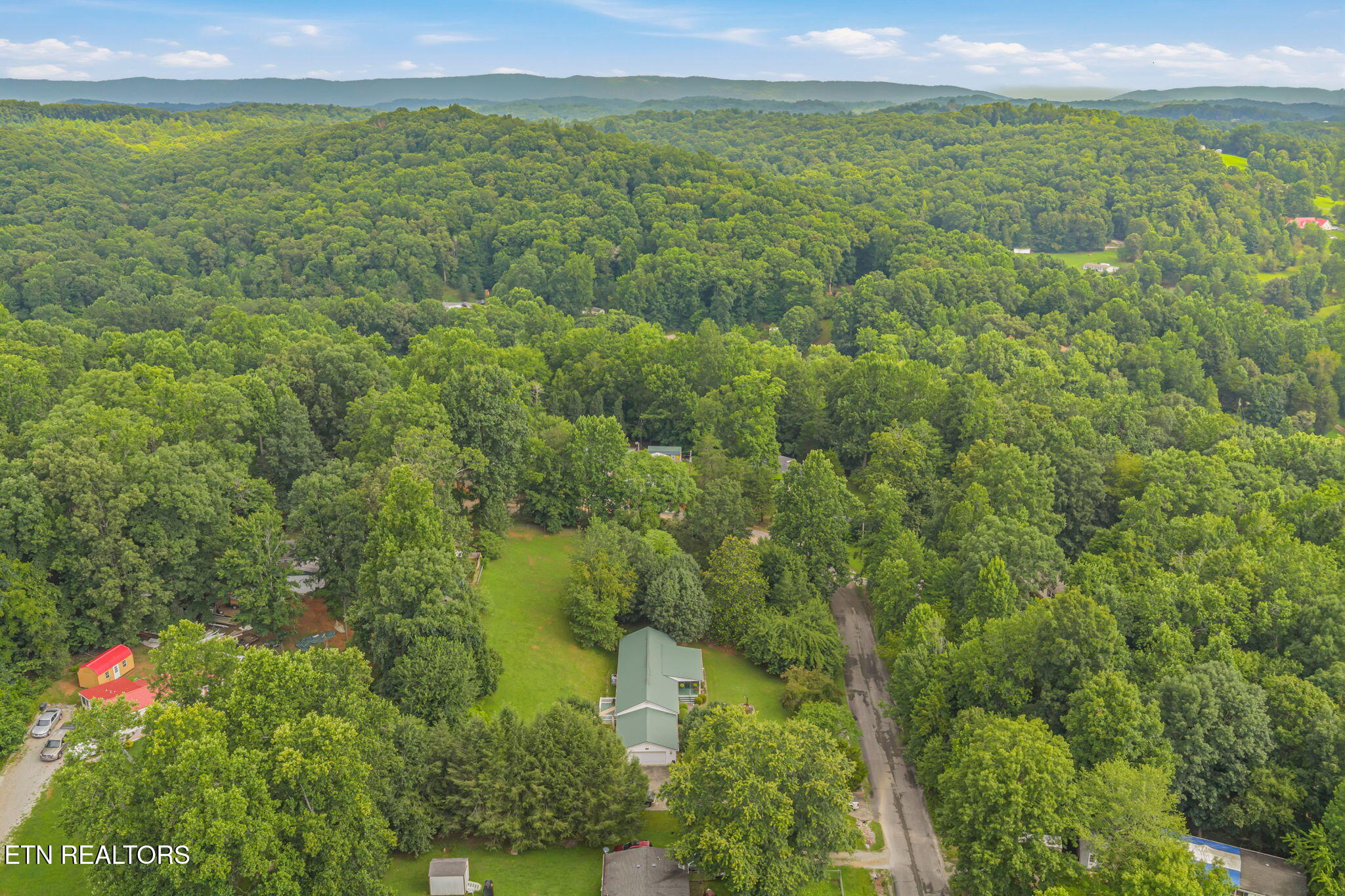 136 Holber Road Harriman TN 37748