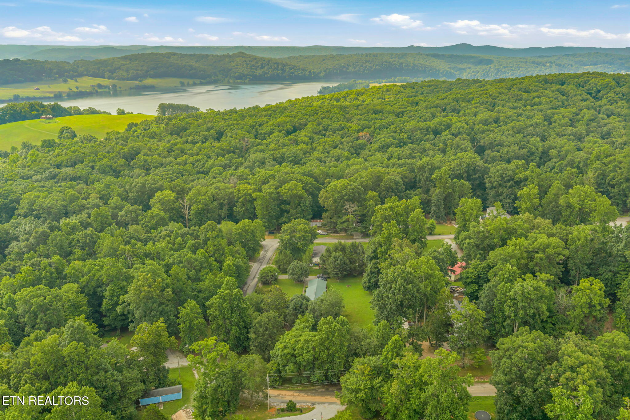 136 Holber Road Harriman TN 37748