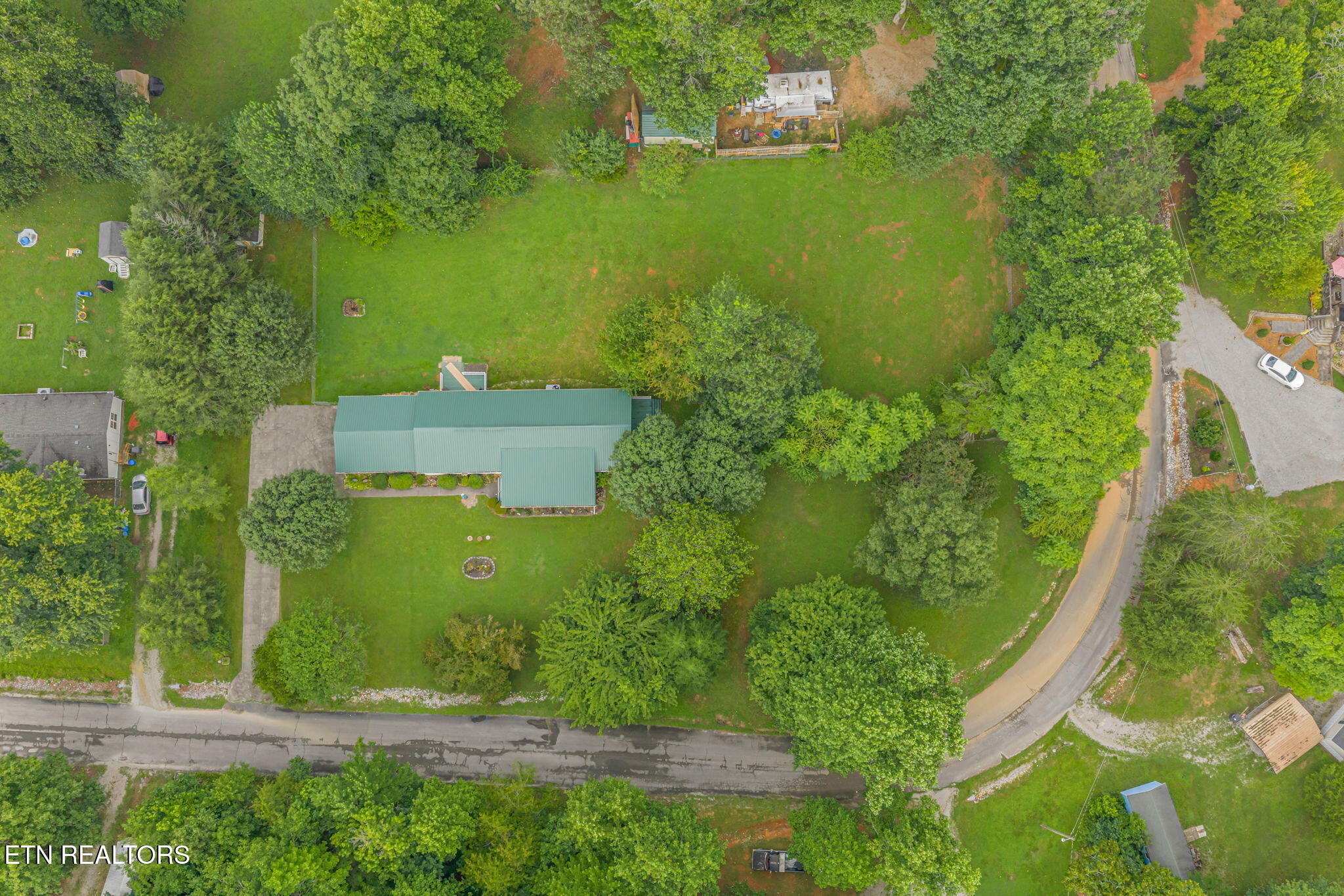 136 Holber Road Harriman TN 37748