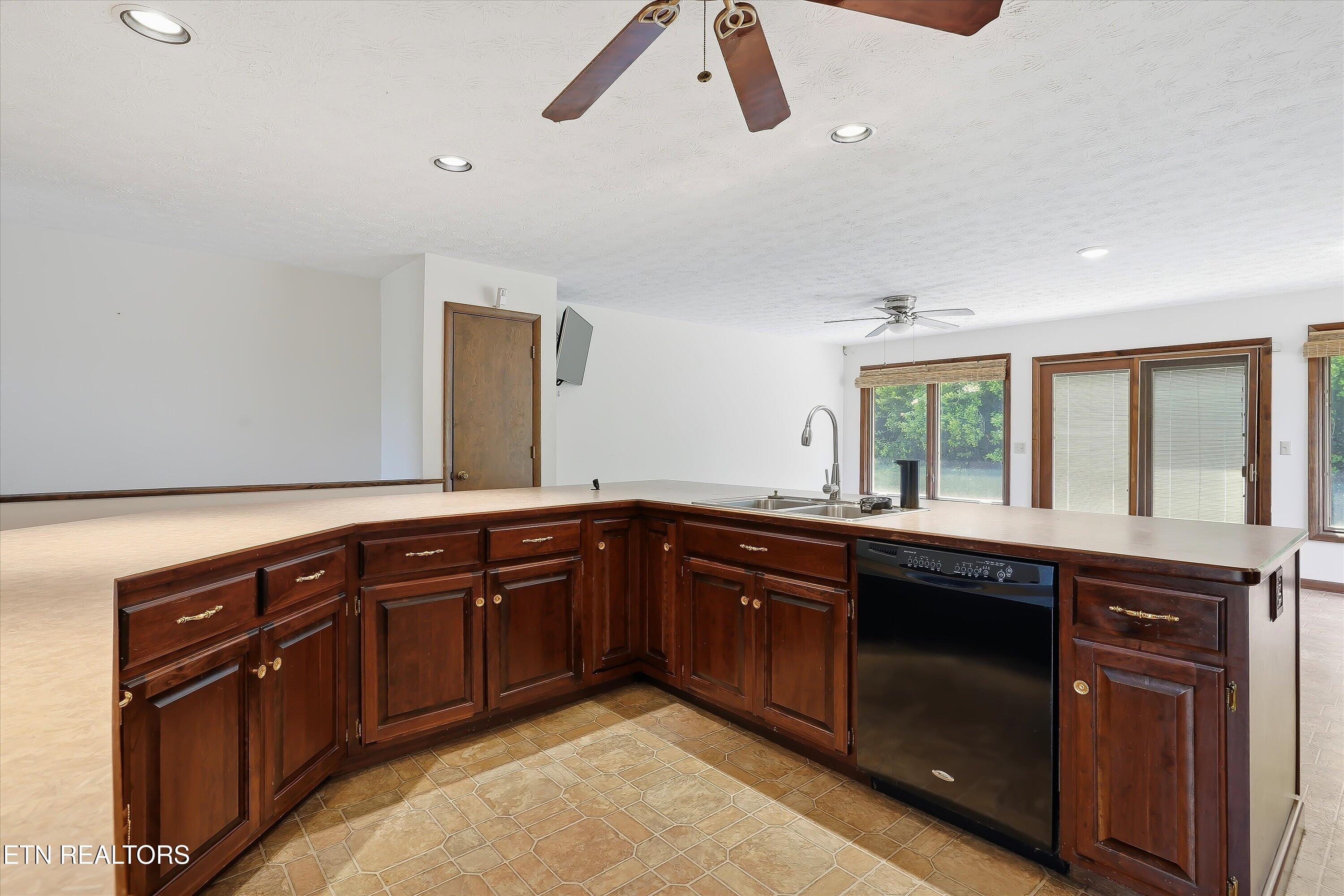 123 Dug Ridge Road Kingston TN 37763