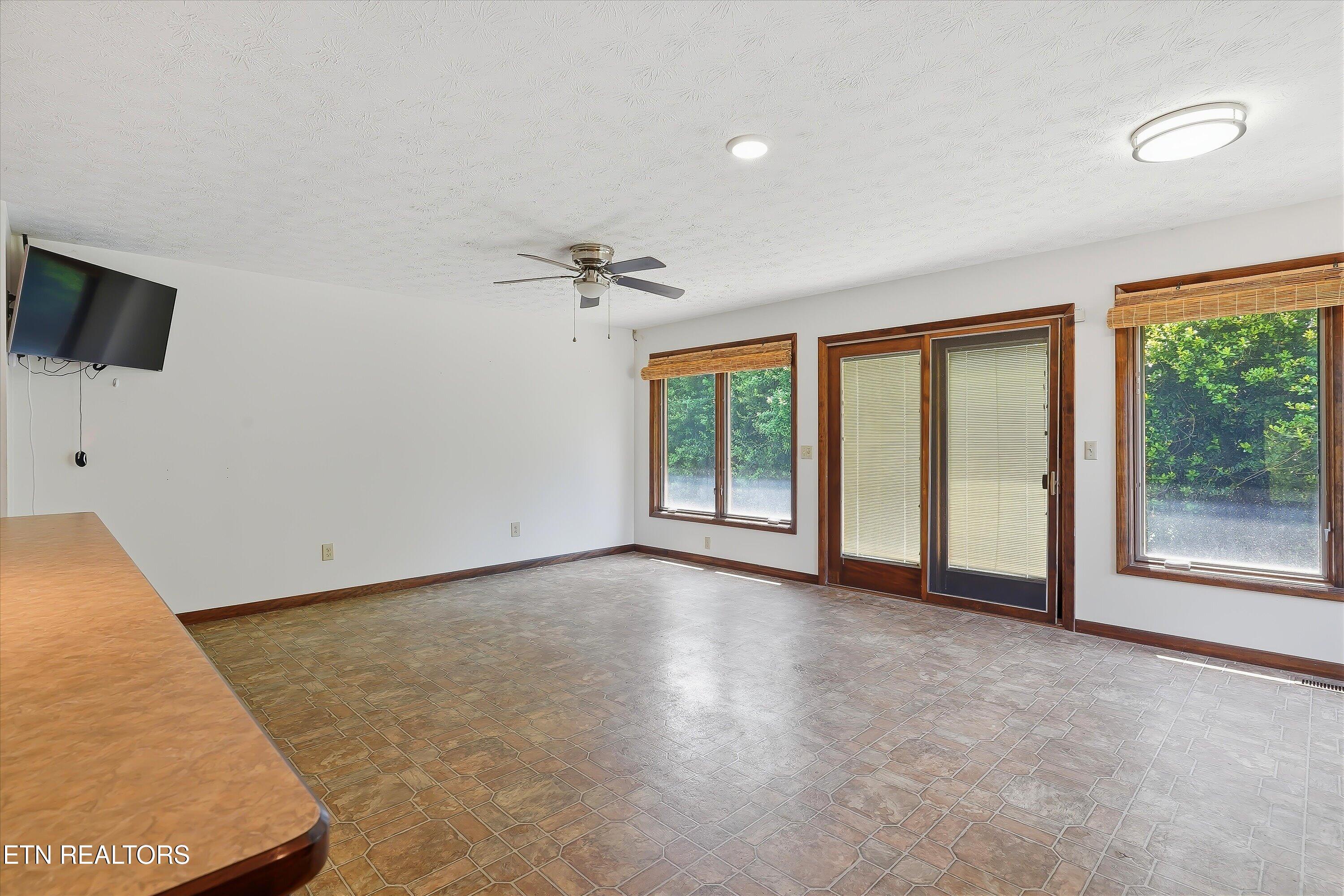 123 Dug Ridge Road Kingston TN 37763