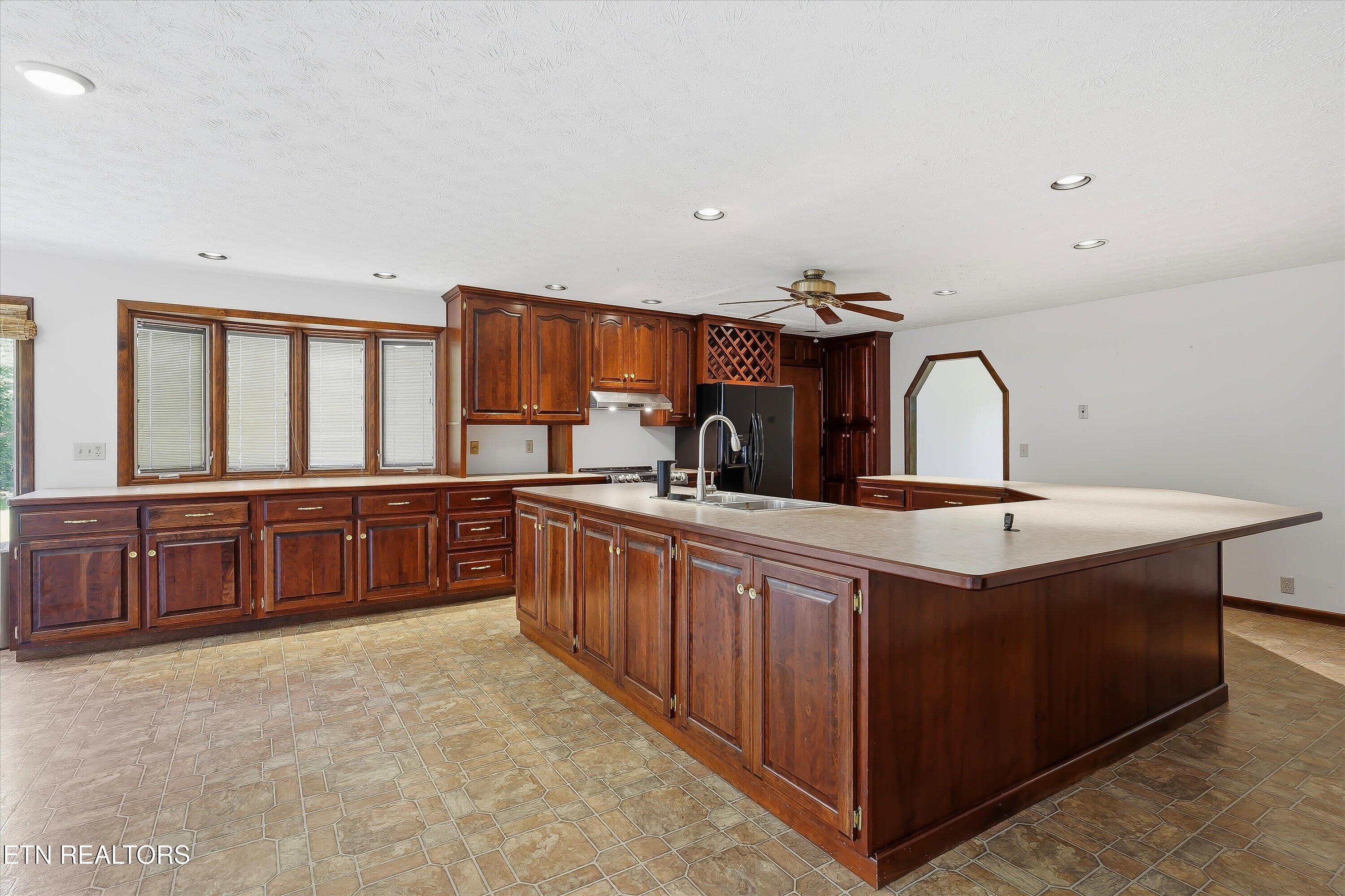 123 Dug Ridge Road Kingston TN 37763