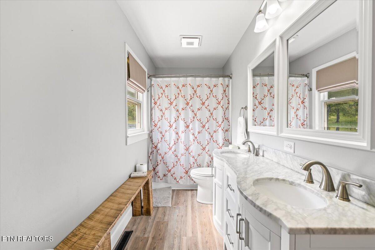 230 Mack Gamble Lane Jacksboro TN 37757