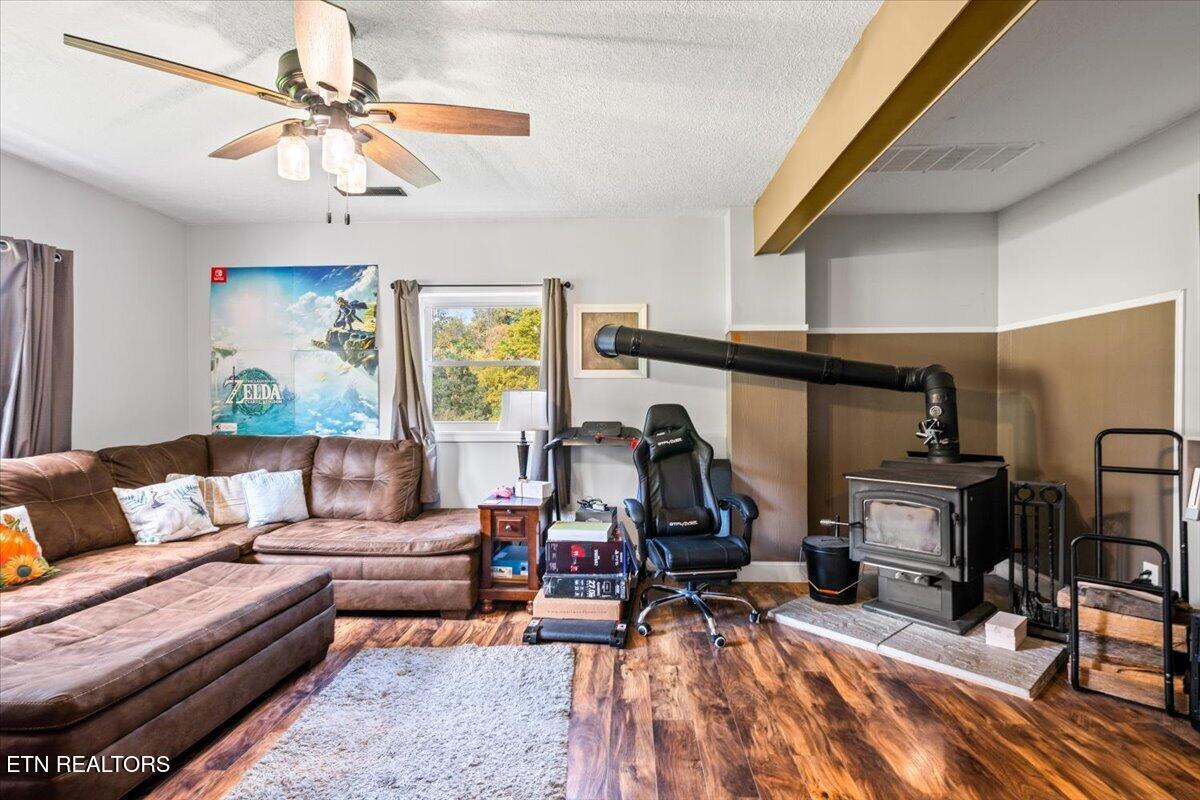 230 Mack Gamble Lane Jacksboro TN 37757