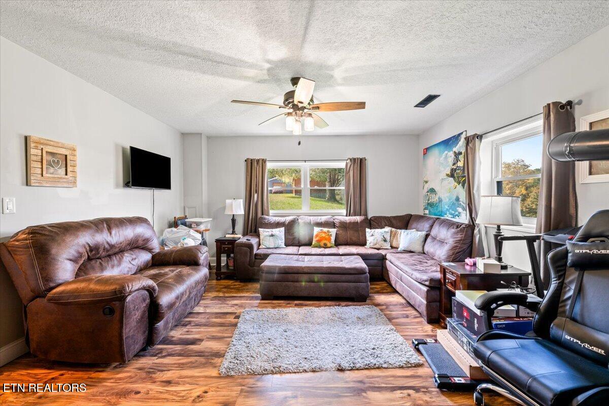 230 Mack Gamble Lane Jacksboro TN 37757