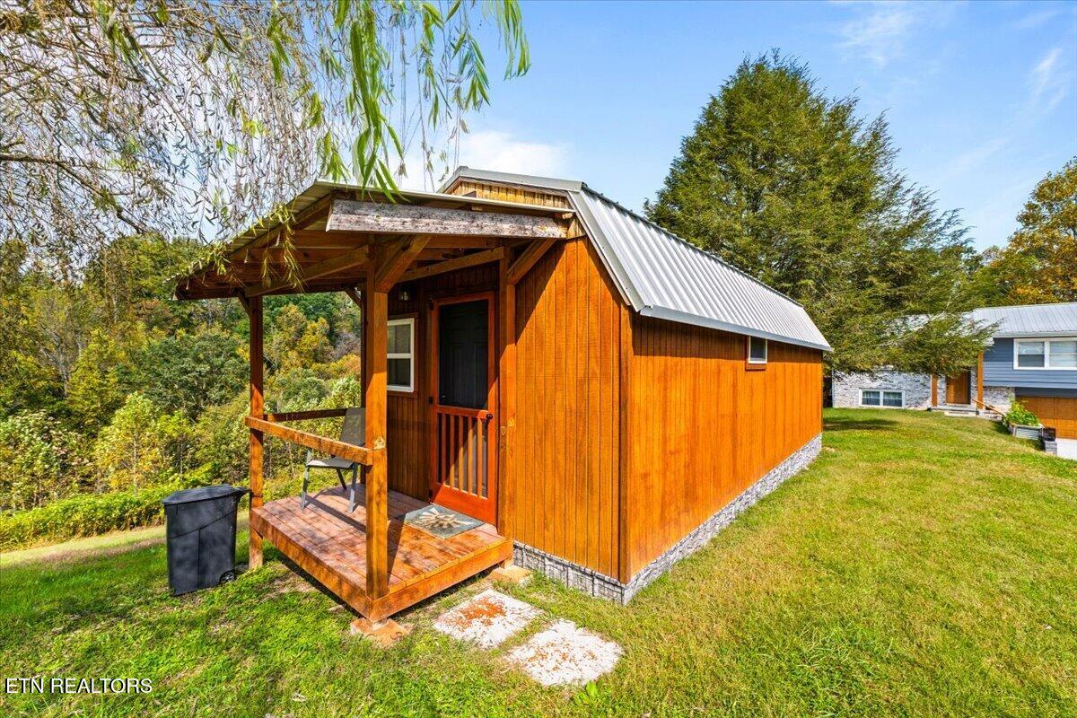 230 Mack Gamble Lane Jacksboro TN 37757